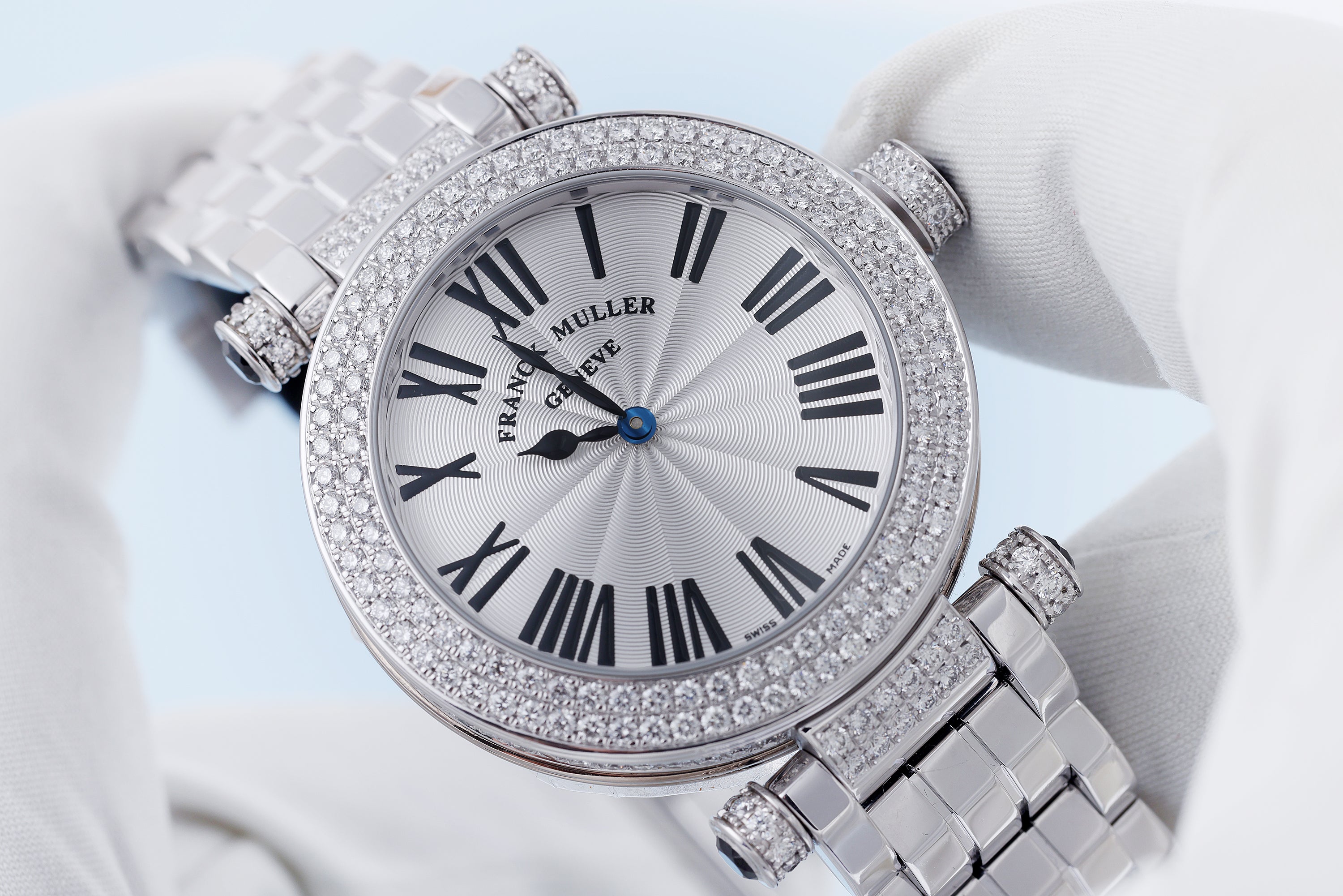 Franck Muller | REF. 3900 QZ R D2 | 18k White Gold | Diamond Bezel, Case & Shoulders | 39mm | Quartz | 2010's