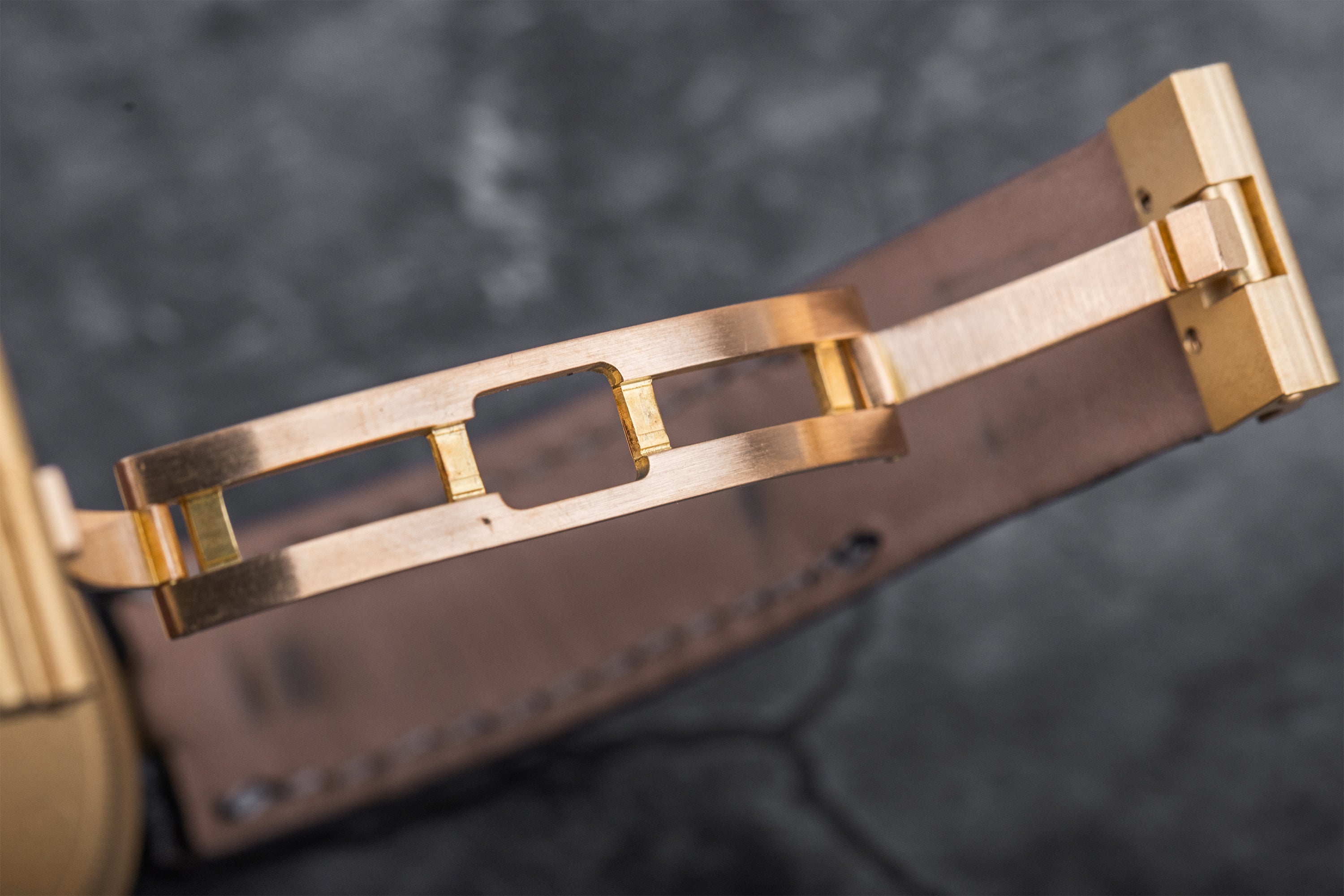 Gerald Genta Gefica | REF. G 3080.7 | Snowflake Obsidian Dial | 1980s | 18k Yellow Gold | 33.5mm