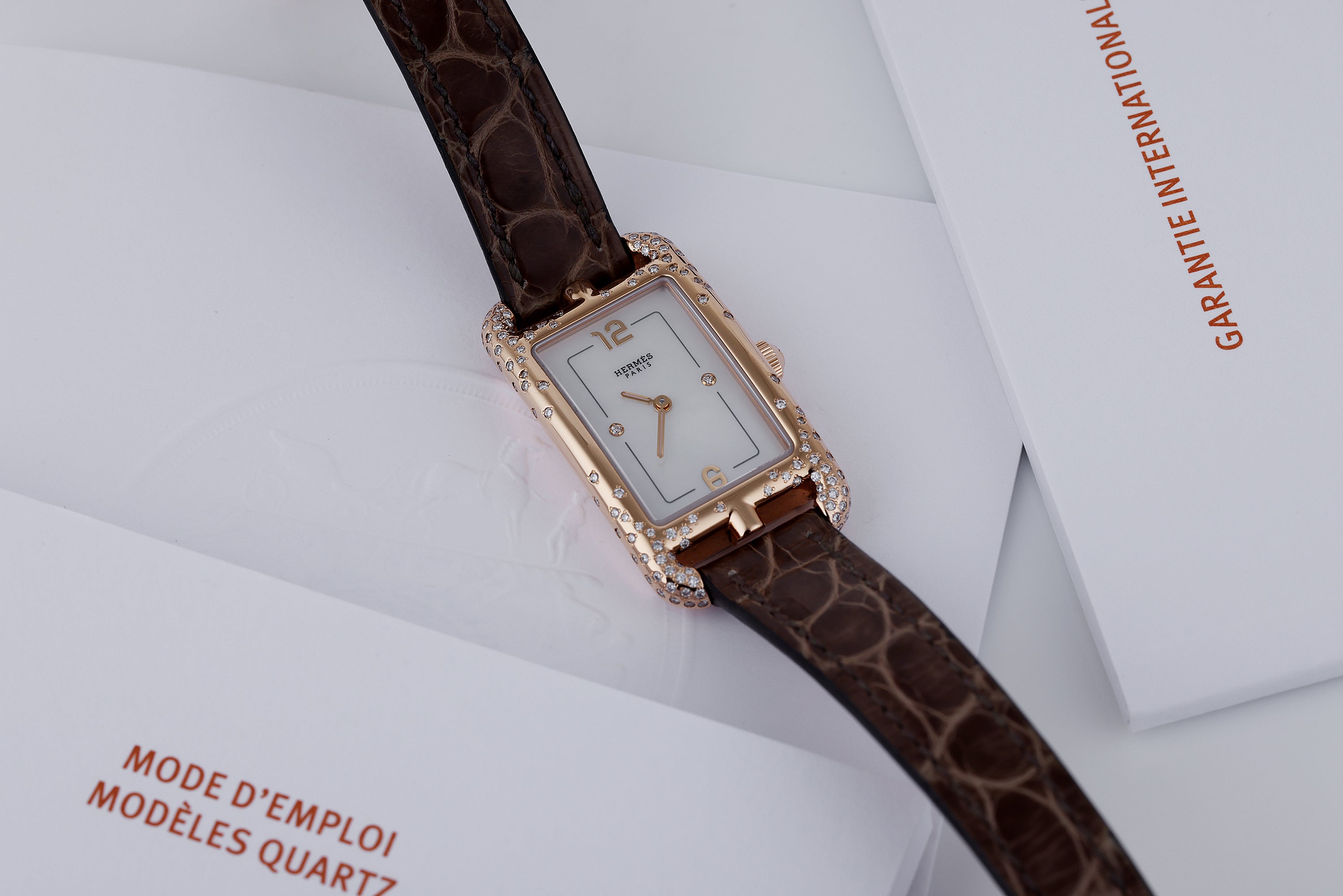 Hermes Ladies Watch | Nantucket | REF. NA2.272 | 18k Rose Gold | Scattered Diamond Bezel | Mother of Pearl Dial | 20x36.5mm | Box & Papers | 2023