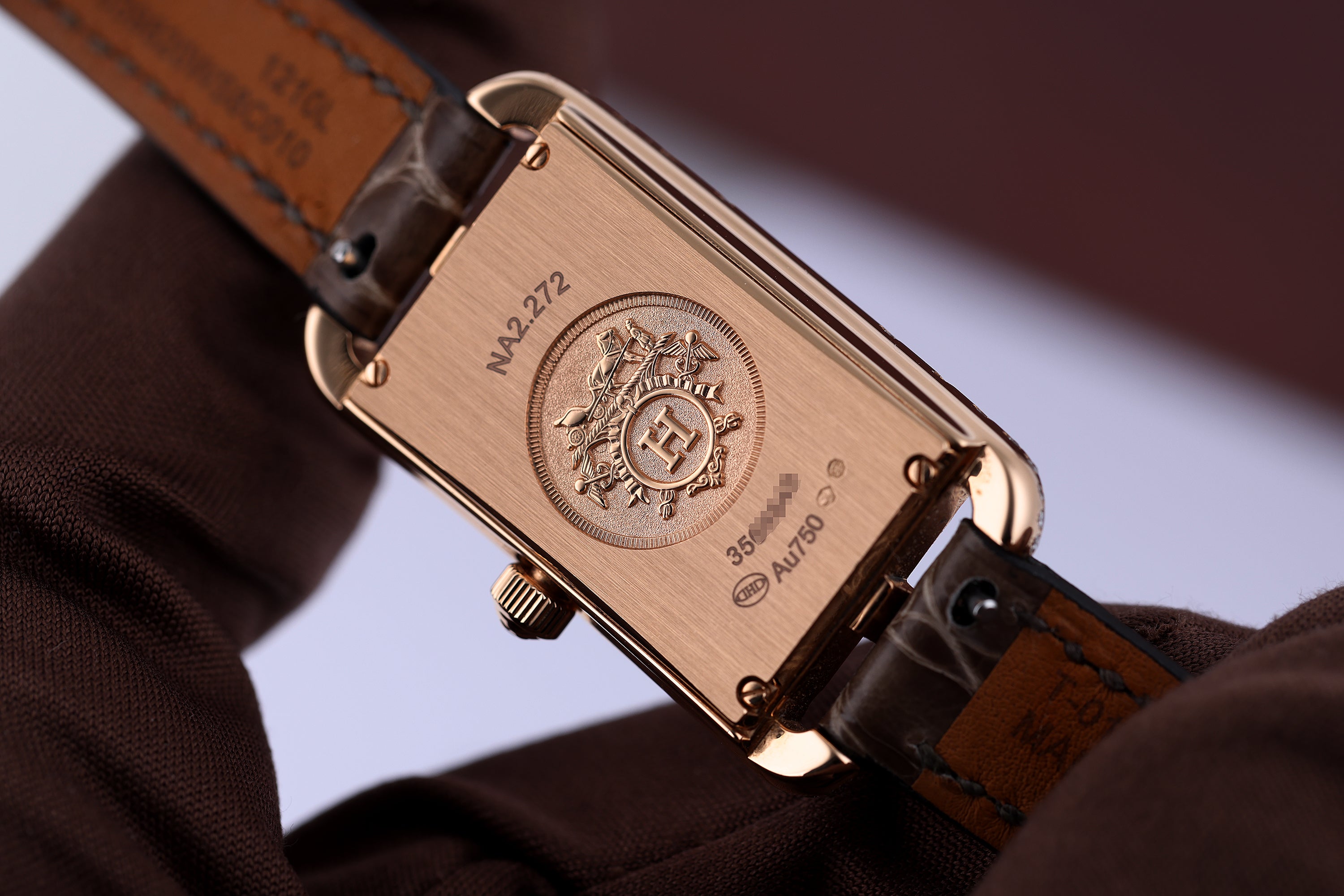 Hermes Ladies Watch | Nantucket | REF. NA2.272 | 18k Rose Gold | Scattered Diamond Bezel | Mother of Pearl Dial | 20x36.5mm | Box & Papers | 2023