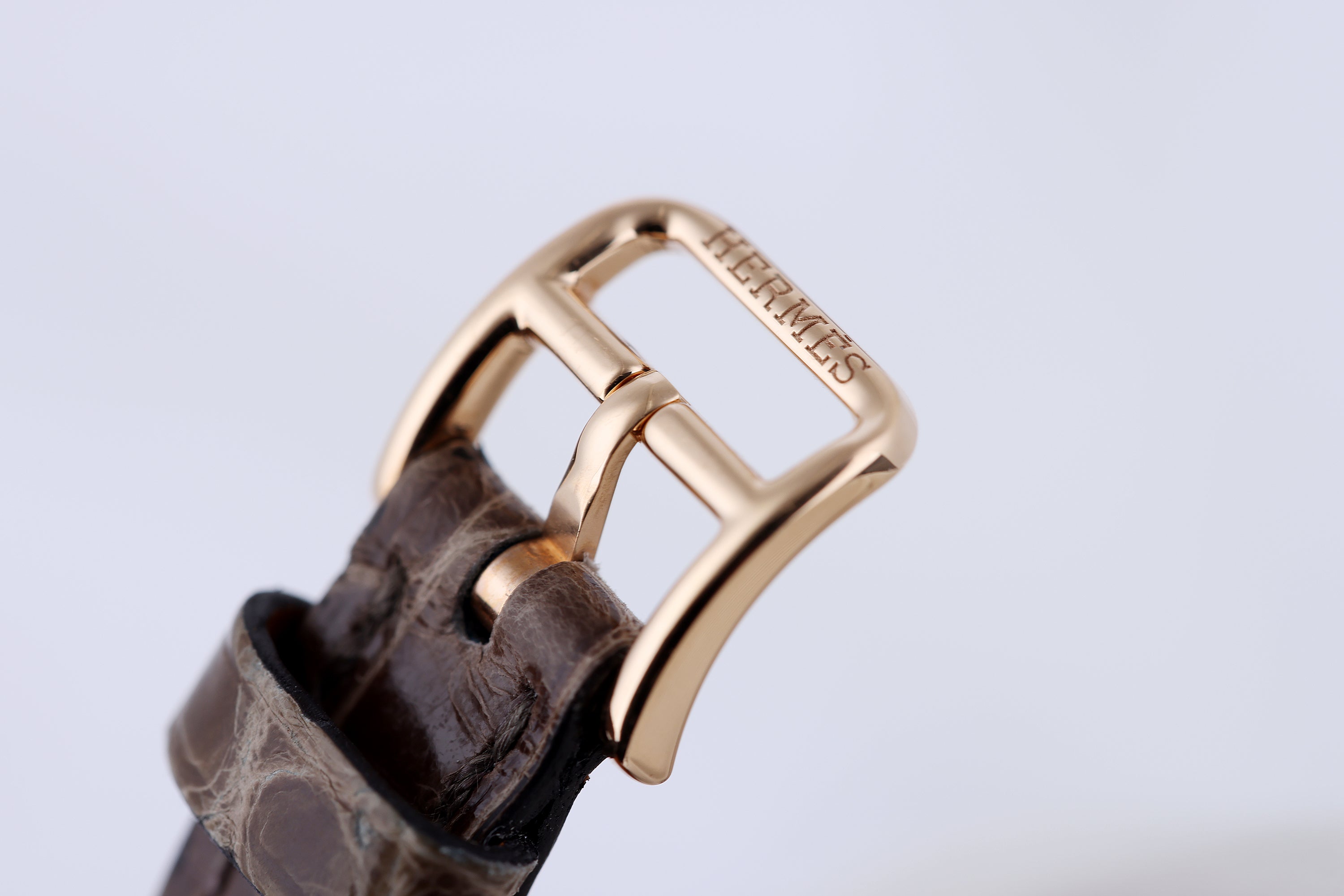 Hermes Ladies Watch | Nantucket | REF. NA2.272 | 18k Rose Gold | Scattered Diamond Bezel | Mother of Pearl Dial | 20x36.5mm | Box & Papers | 2023