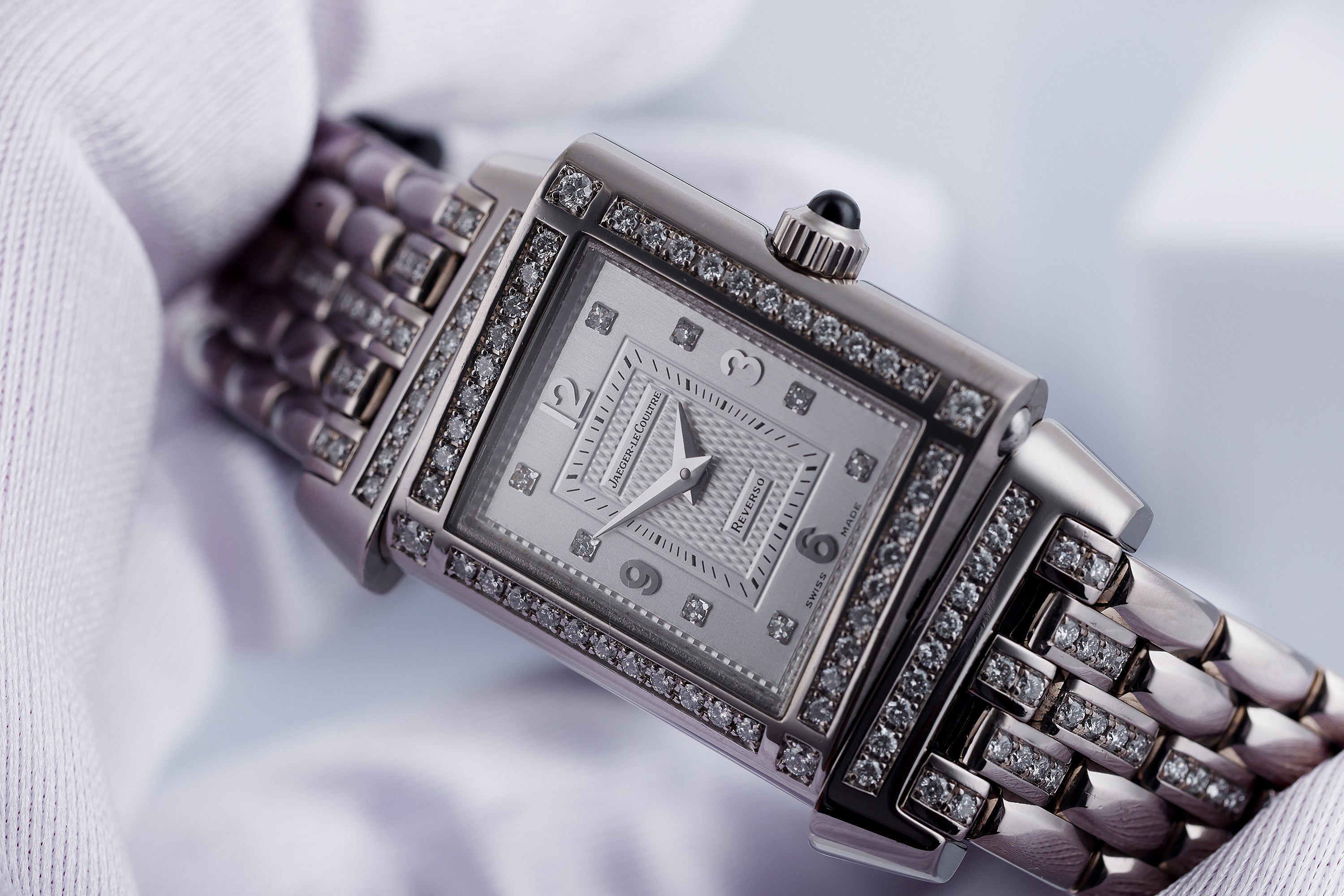 Jaeger-LeCoultre Reverso Duetto | REF. 267.3.86 | Diamond Dial, Bezel & Bracelet | 18k White Gold | 20.5mm | Quartz | Box & Papers | 2000