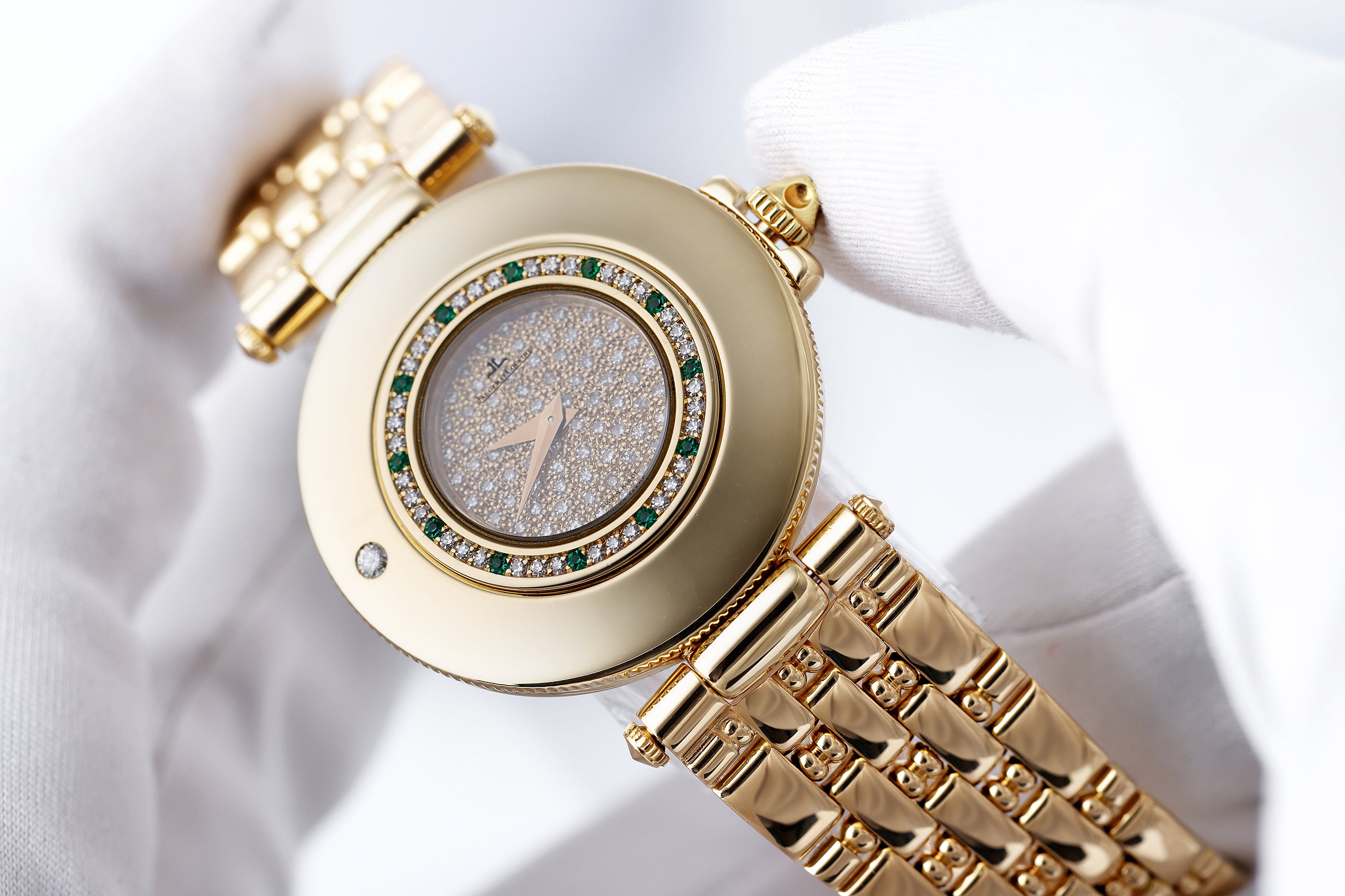 Jaeger-LeCoultre Rendez-Vous | REF. 421.1.09 | Pavé Diamond & Emeralds | 18k Yellow Gold | 30mm | Box & Papers | 1994