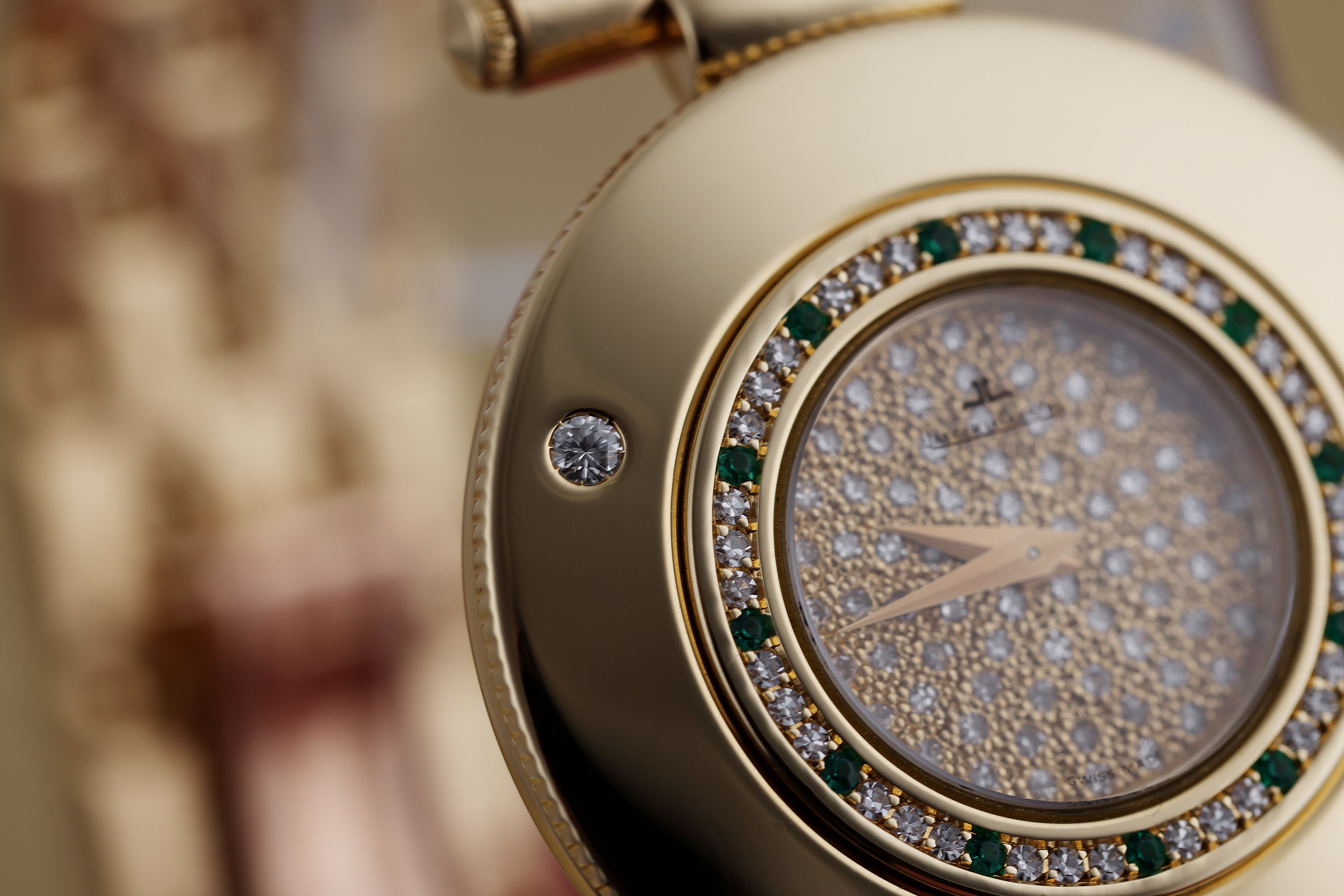 Jaeger-LeCoultre Rendez-Vous | REF. 421.1.09 | Pavé Diamond & Emeralds | 18k Yellow Gold | 30mm | Box & Papers | 1994