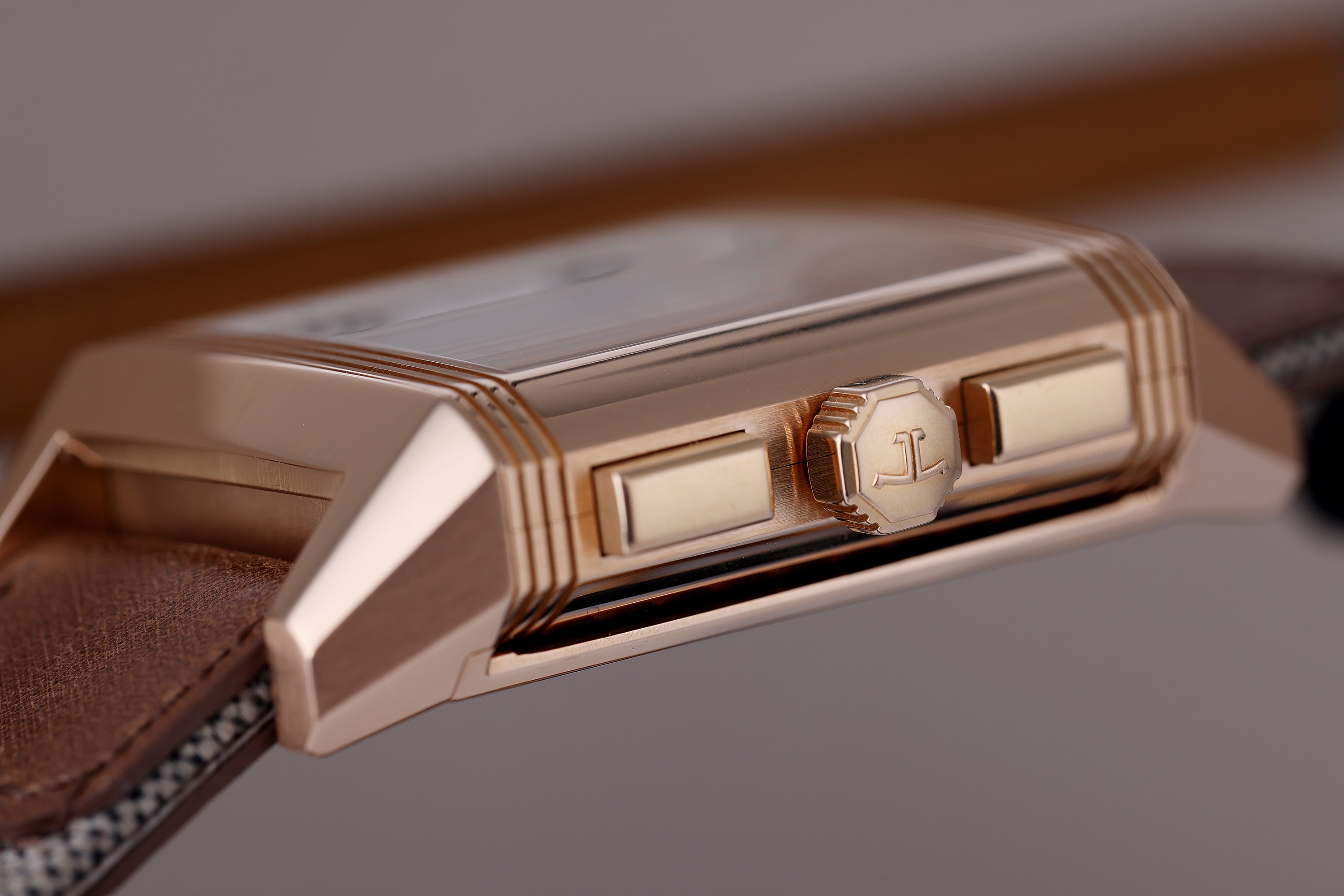 Jaeger-LeCoultre Reverso Squadra | REF. 230.2.45 | 18k Rose Gold | Automatic | 35mm | Box & Papers