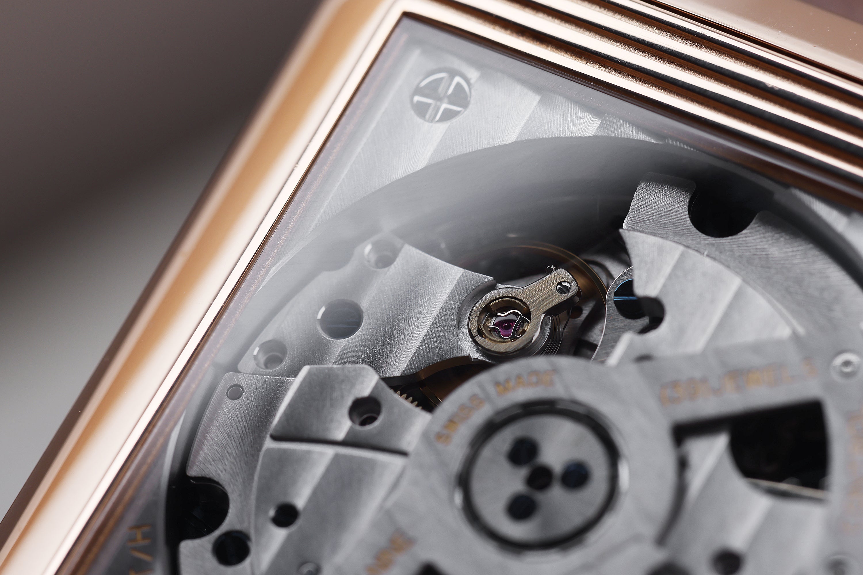 Jaeger-LeCoultre Reverso Squadra | REF. 230.2.45 | 18k Rose Gold | Automatic | 35mm | Box & Papers