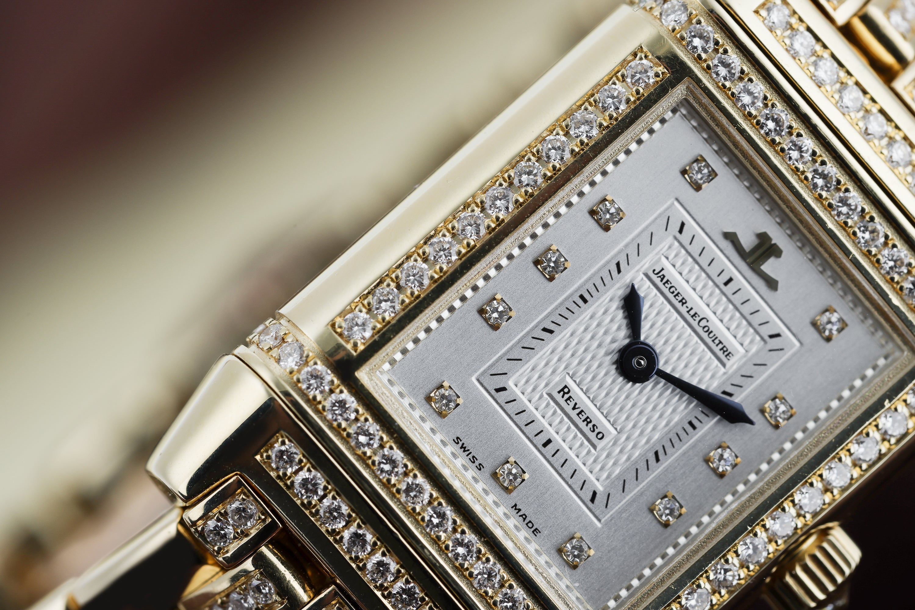 Jaeger-LeCoultre Reverso Duetto | REF. 266.1.44 | Diamond Dial, Bezel & Bracelet | Mother of Pearl | 18k Yellow Gold | 20.5mm | Manual Wind