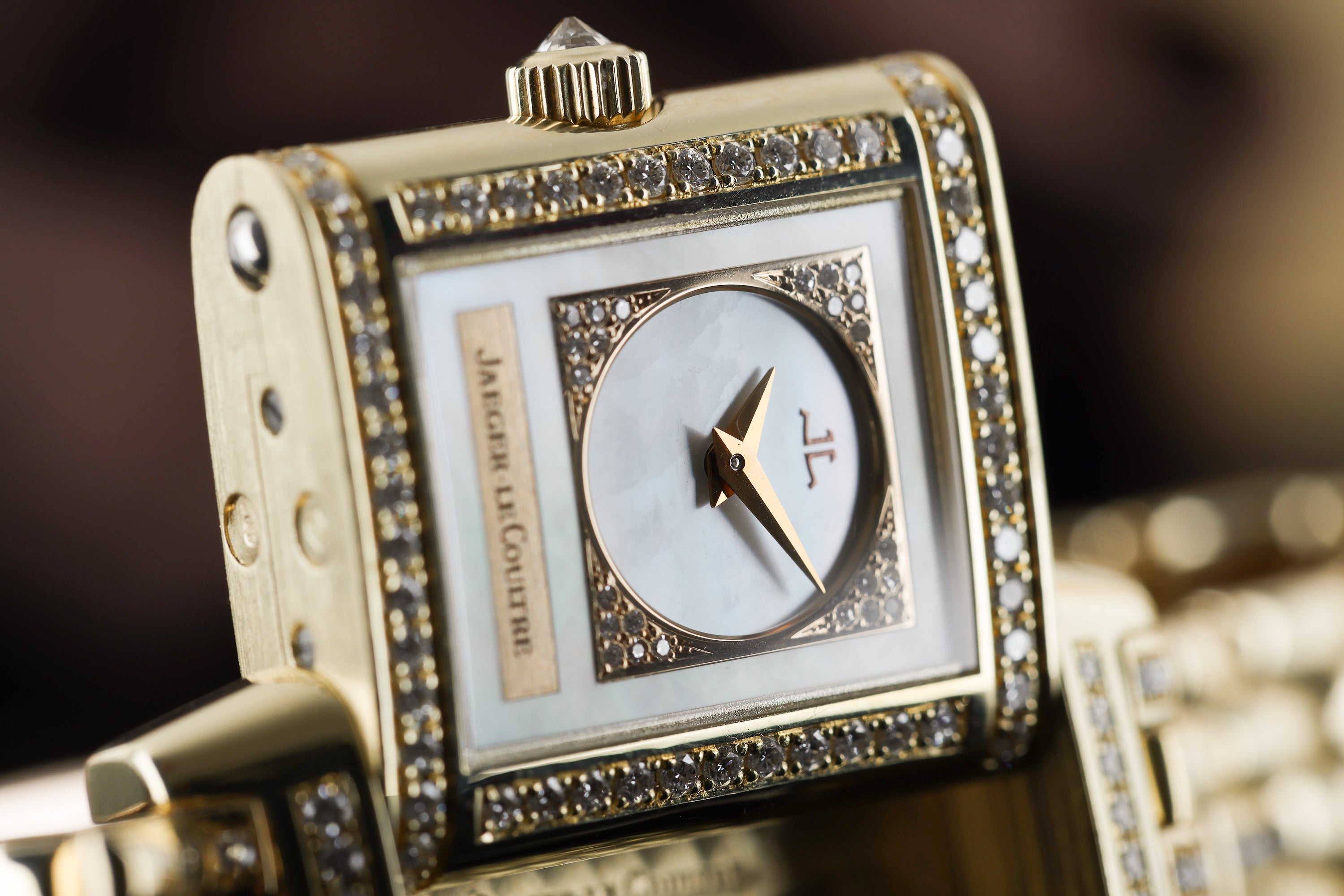 Jaeger-LeCoultre Reverso Duetto | REF. 266.1.44 | Diamond Dial, Bezel & Bracelet | Mother of Pearl | 18k Yellow Gold | 20.5mm | Manual Wind