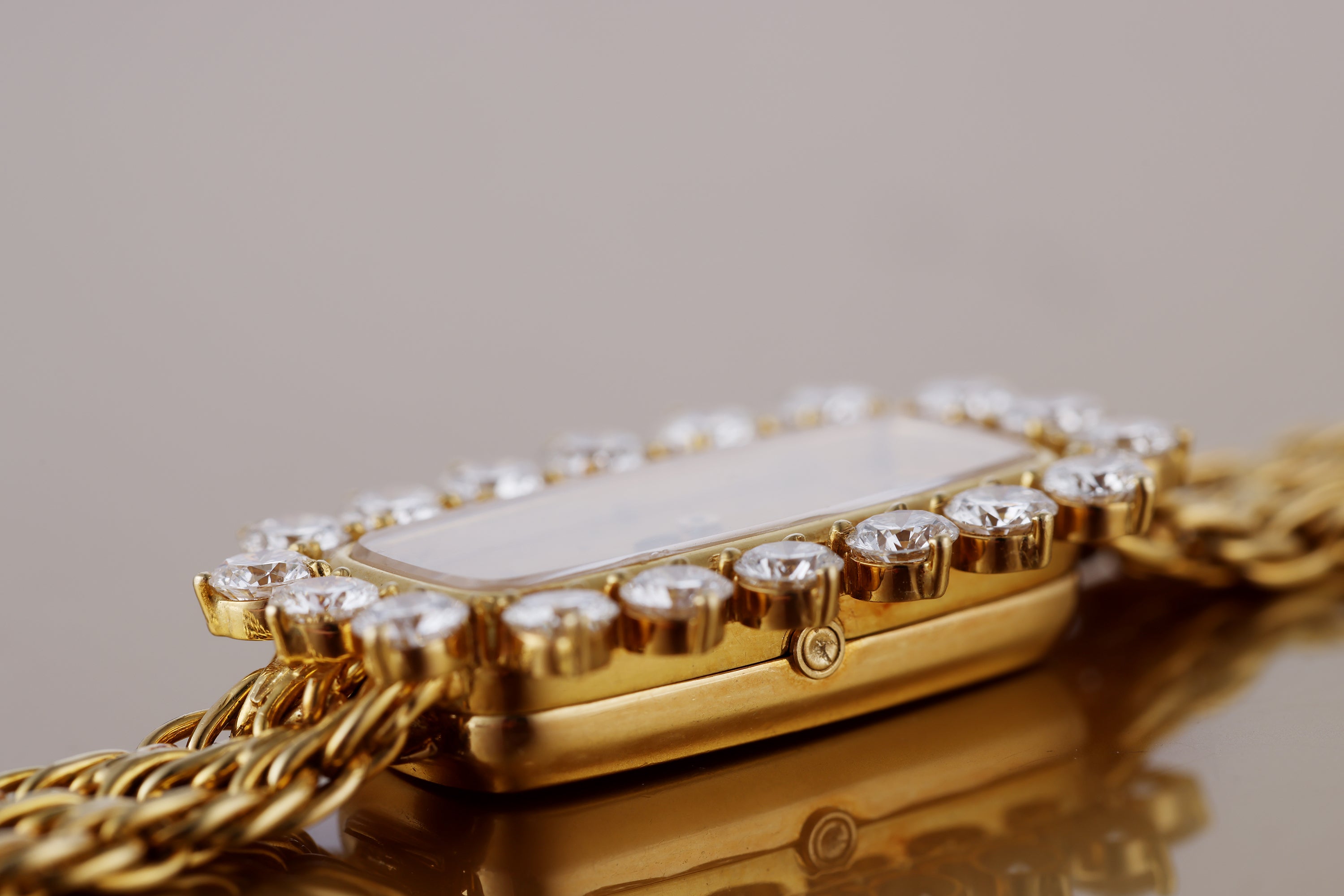 Omega Ladies Vintage Watch | Gold Dial | Large Diamond Bezel | 20mm | 18k Yellow Gold | 1980's