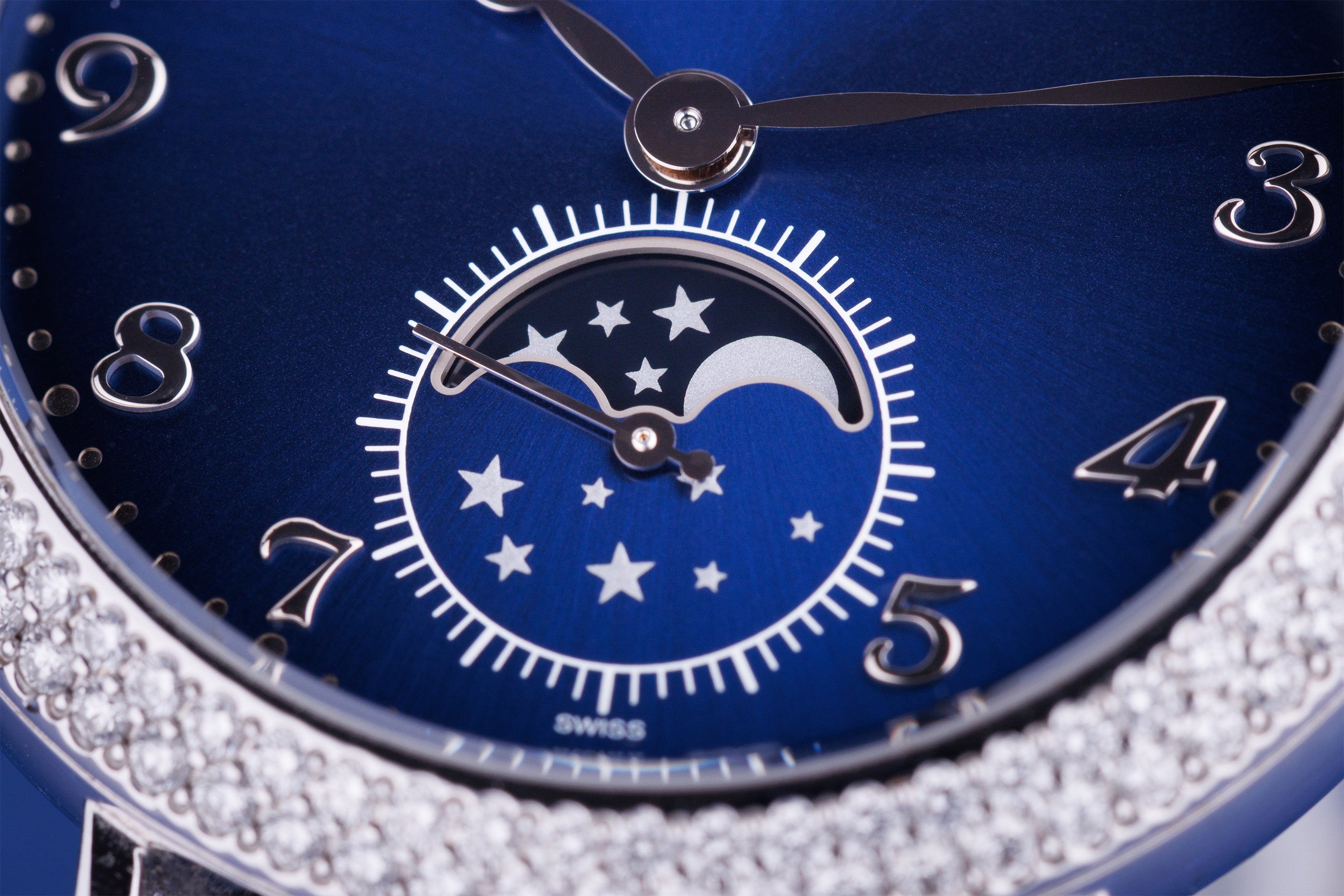 Patek Philippe Complications Moonphase | REF. 7121/200G-001 | 18k White Gold | Manual Wind | Box & Papers | 2022