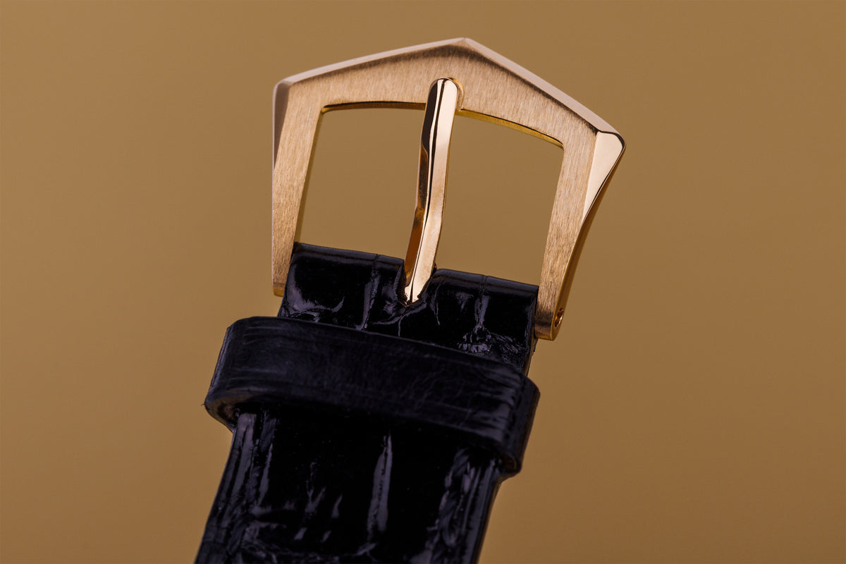 Patek Philippe Calatrava | REF. 3998 J | 18k Yellow Gold | Silvered Dial | 34mm | Box & Papers | 1997