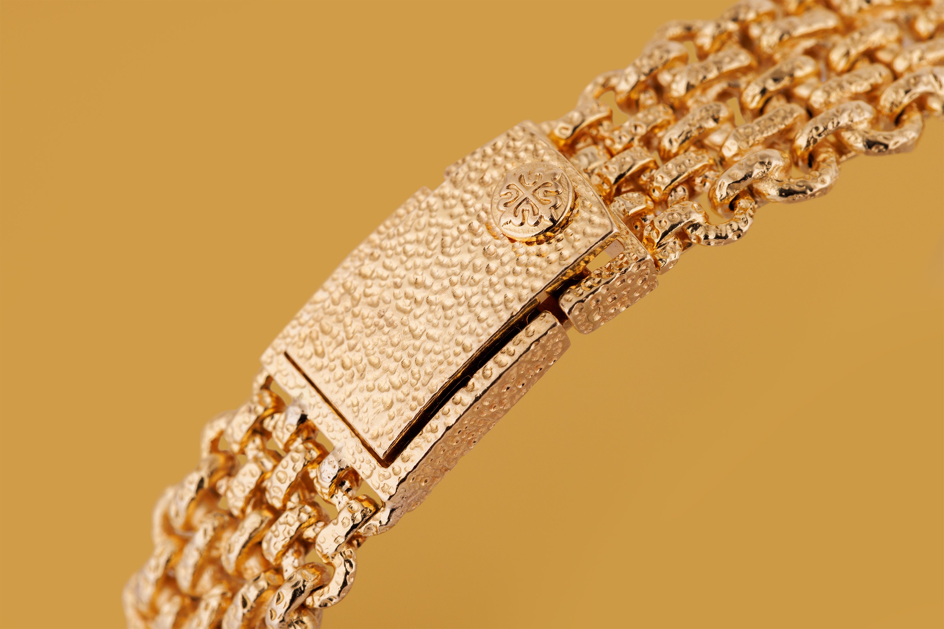 Patek Philippe Lady Ellipse | REF. 4133/1 | 18k Yellow Gold | Hammered Gold Finish | 22mm | Manual Wind | 1970s