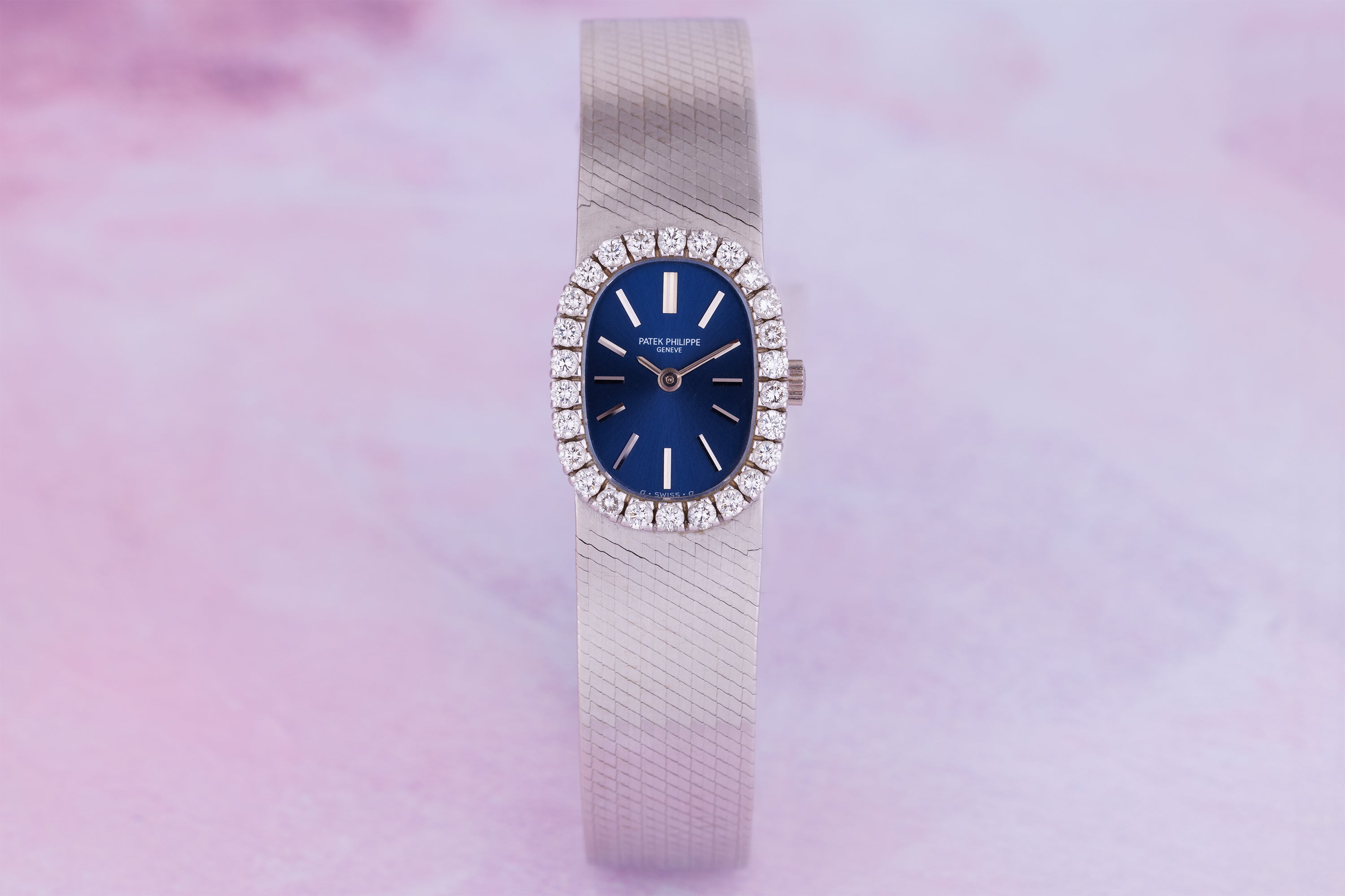 Patek Philippe Lady Ellipse | REF. 3377/1 | 18k White Gold | Diamond Bezel | Blue Dial | 17.5mm | Manual Wind | 1970s