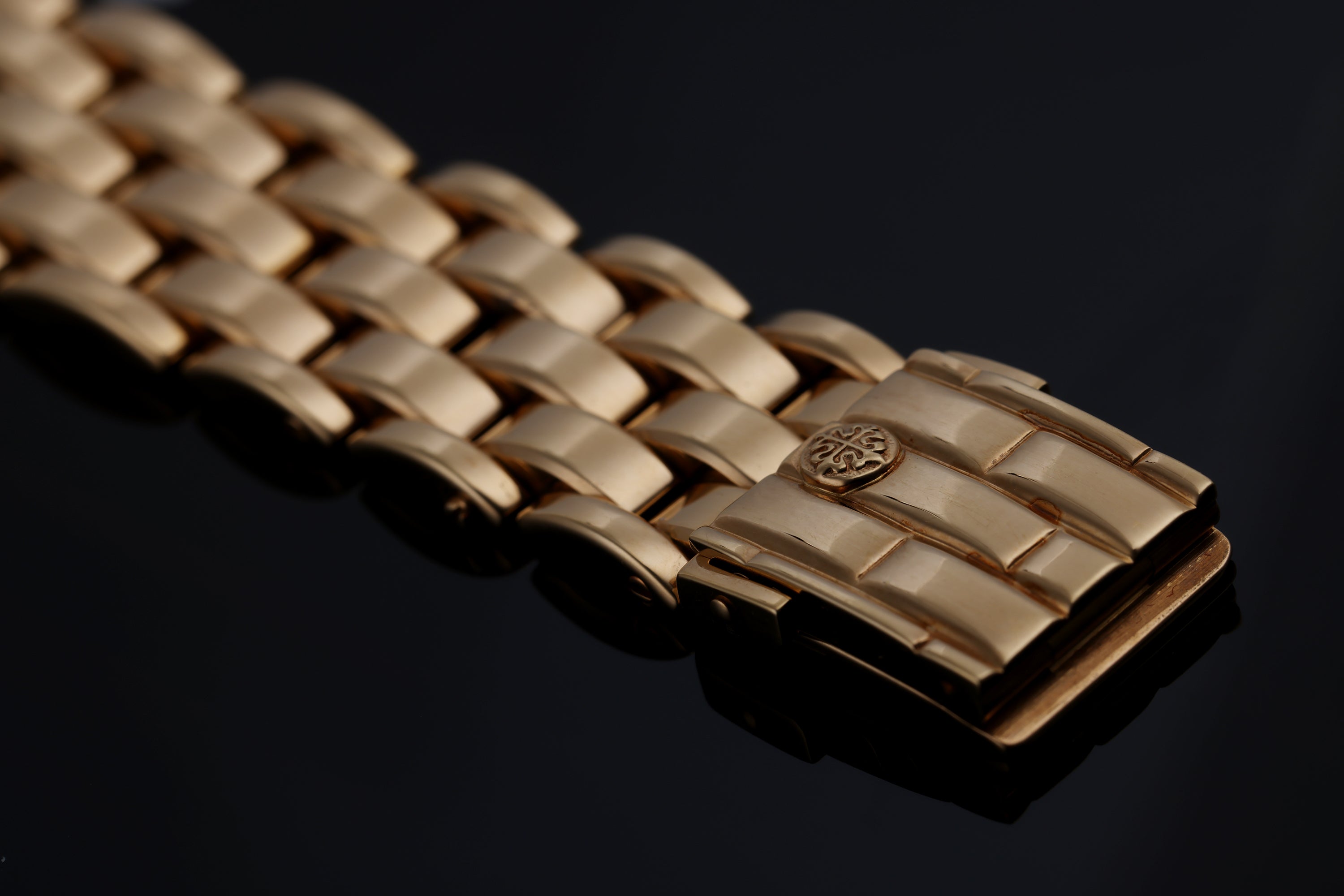 Patek Philippe Gondolo | REF. 5025/1 | 18k Yellow Gold | Diamond Dial & Bezel | 1993 | Extract from the Archives | 30mm