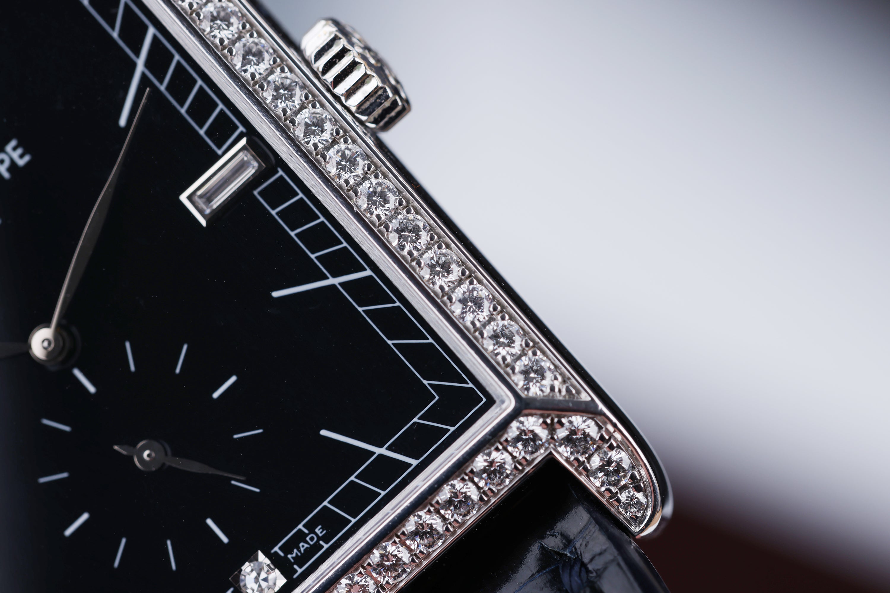Patek Philippe Gondolo 5112G-001 18k White Gold