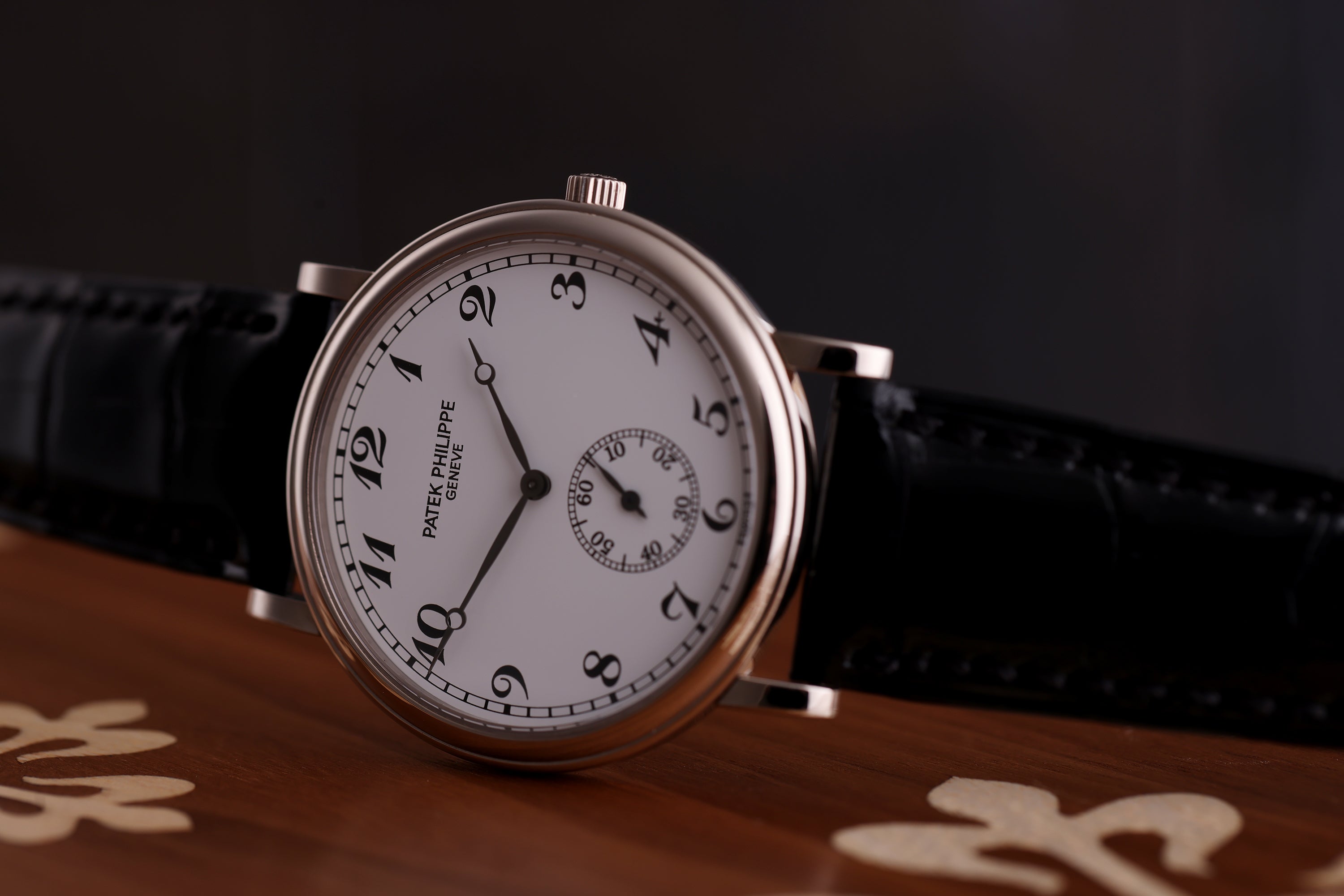 Patek Philippe Calatrava | REF. 5022G | 18k White Gold | 33mm | Manual Wind