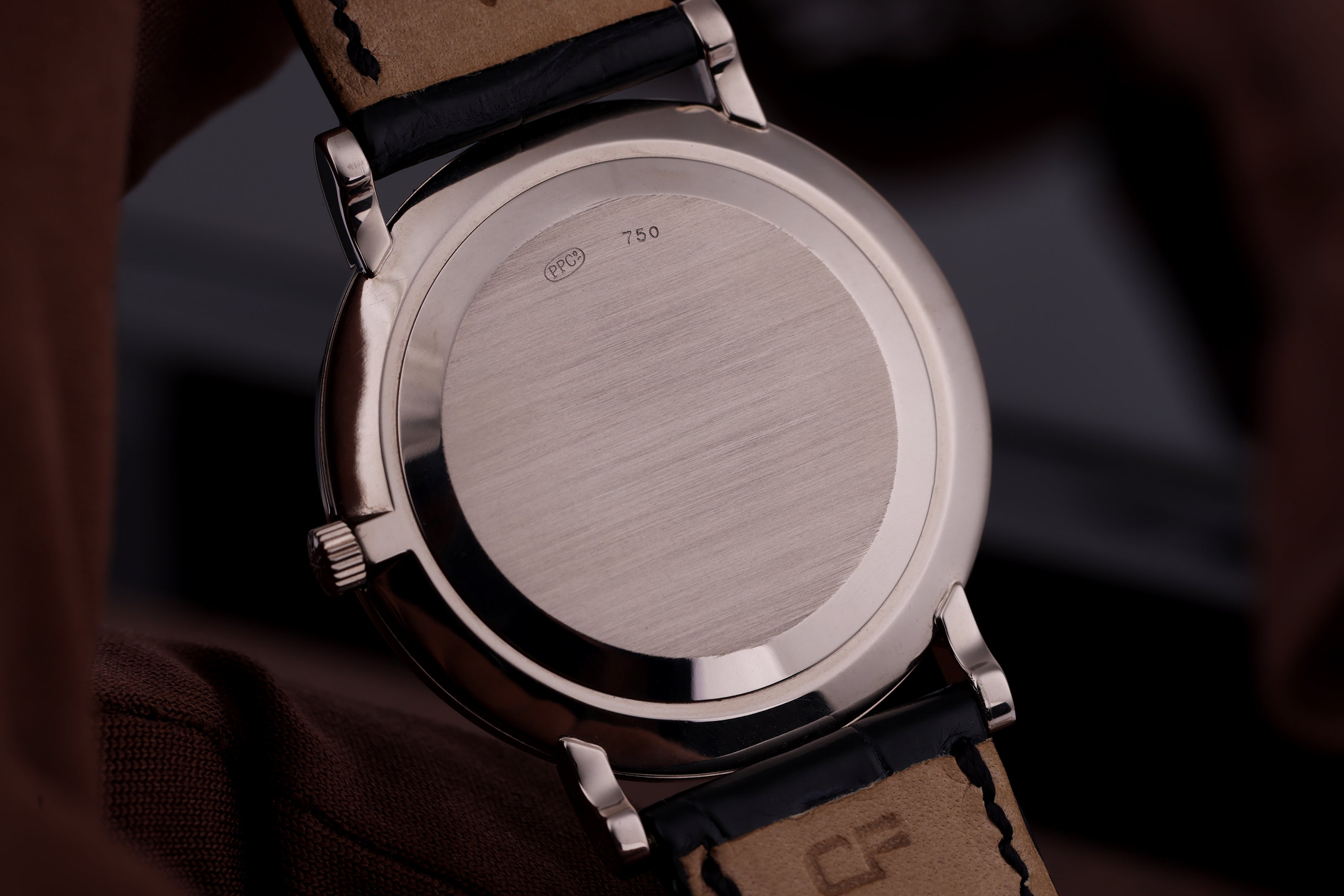 Patek Philippe Calatrava | REF. 5022G | 18k White Gold | 33mm | Manual Wind