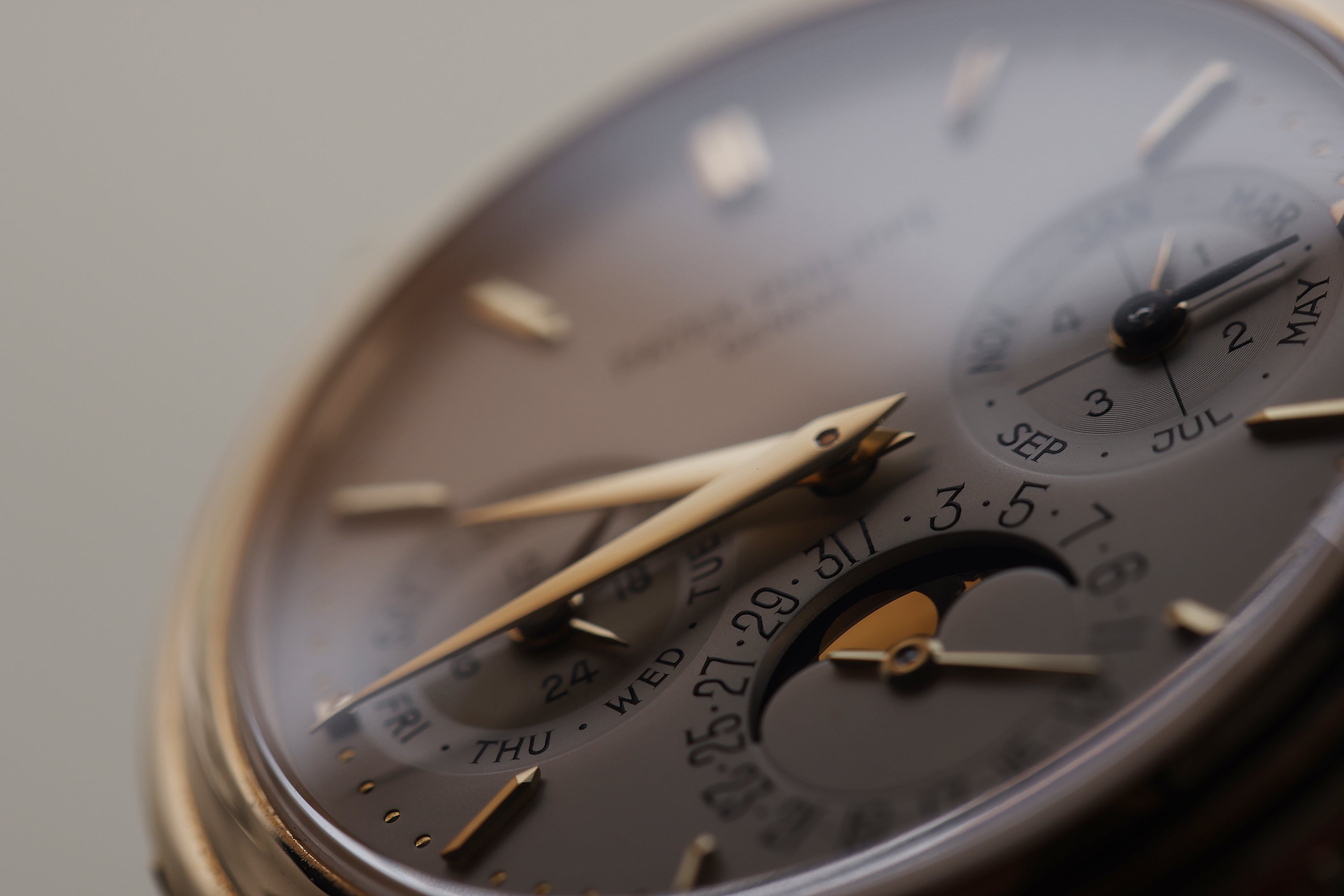 Patek Philippe Perpetual Calendar | REF. 3945/001 | Silver Dial | Papers | 1993