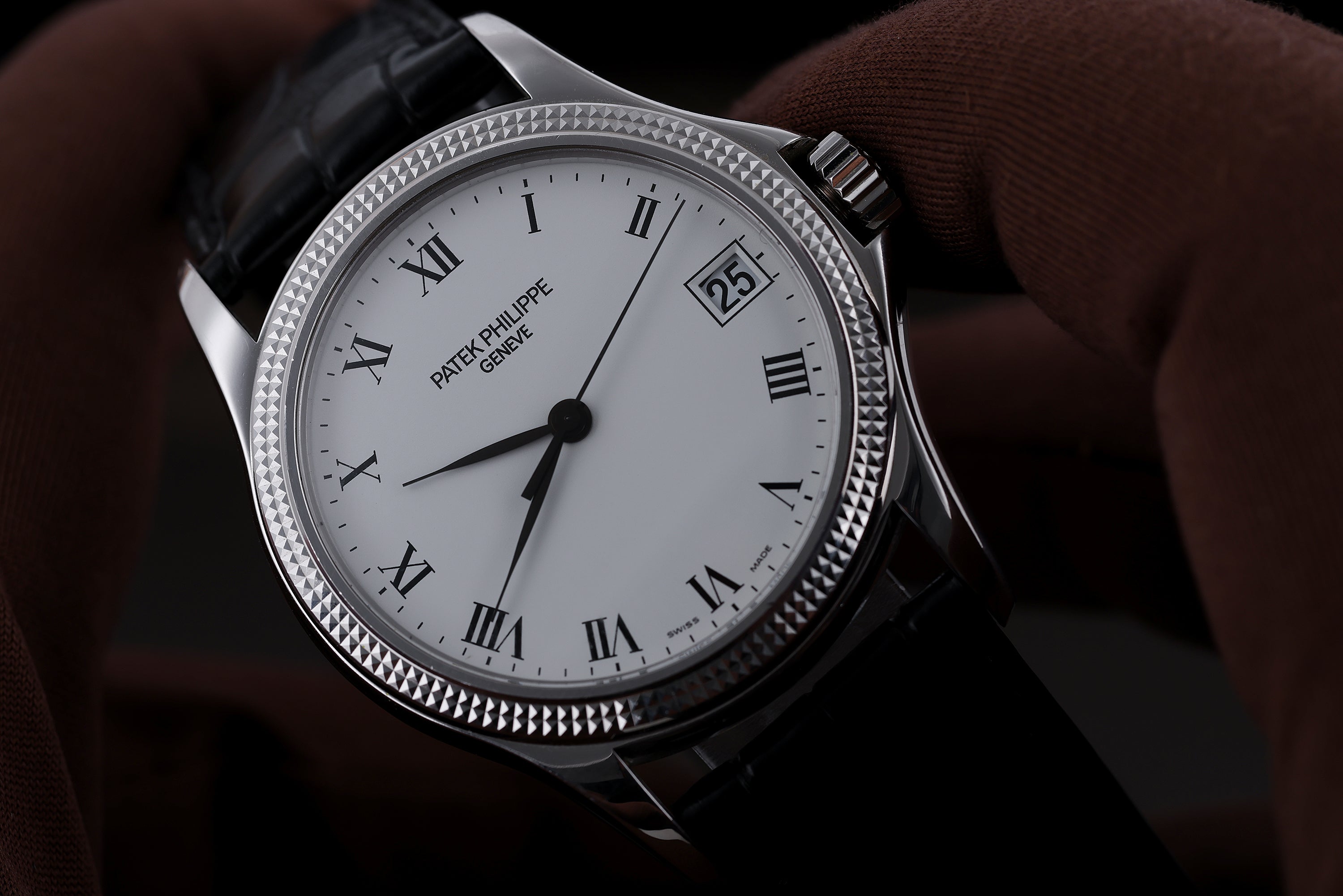Patek Philippe Calatrava | REF. 5117G | Date | 18k White Gold | 37mm | Extract From Archives | 2000