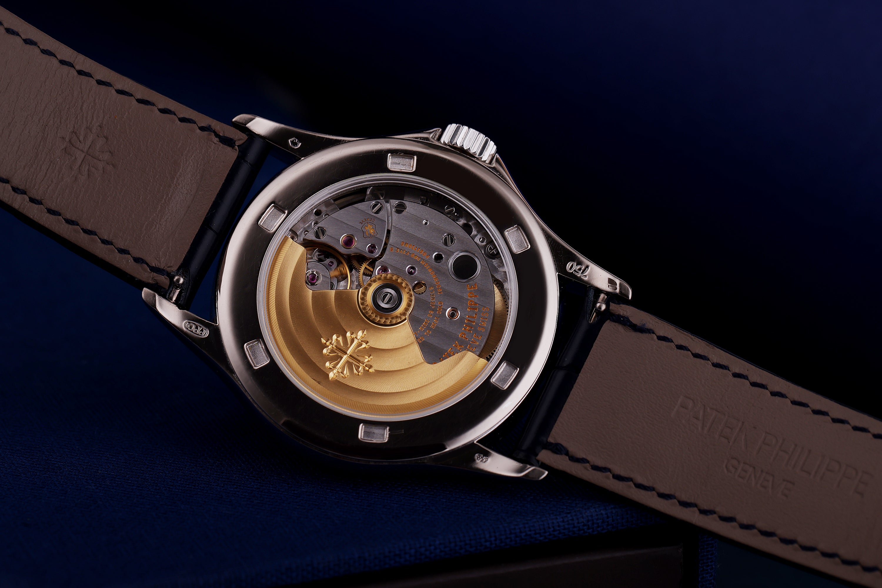 Patek Philippe Calatrava | REF. 5108 | Diamond Bezel | 18k White Gold | 37mm | Extract From The Archives | 2008