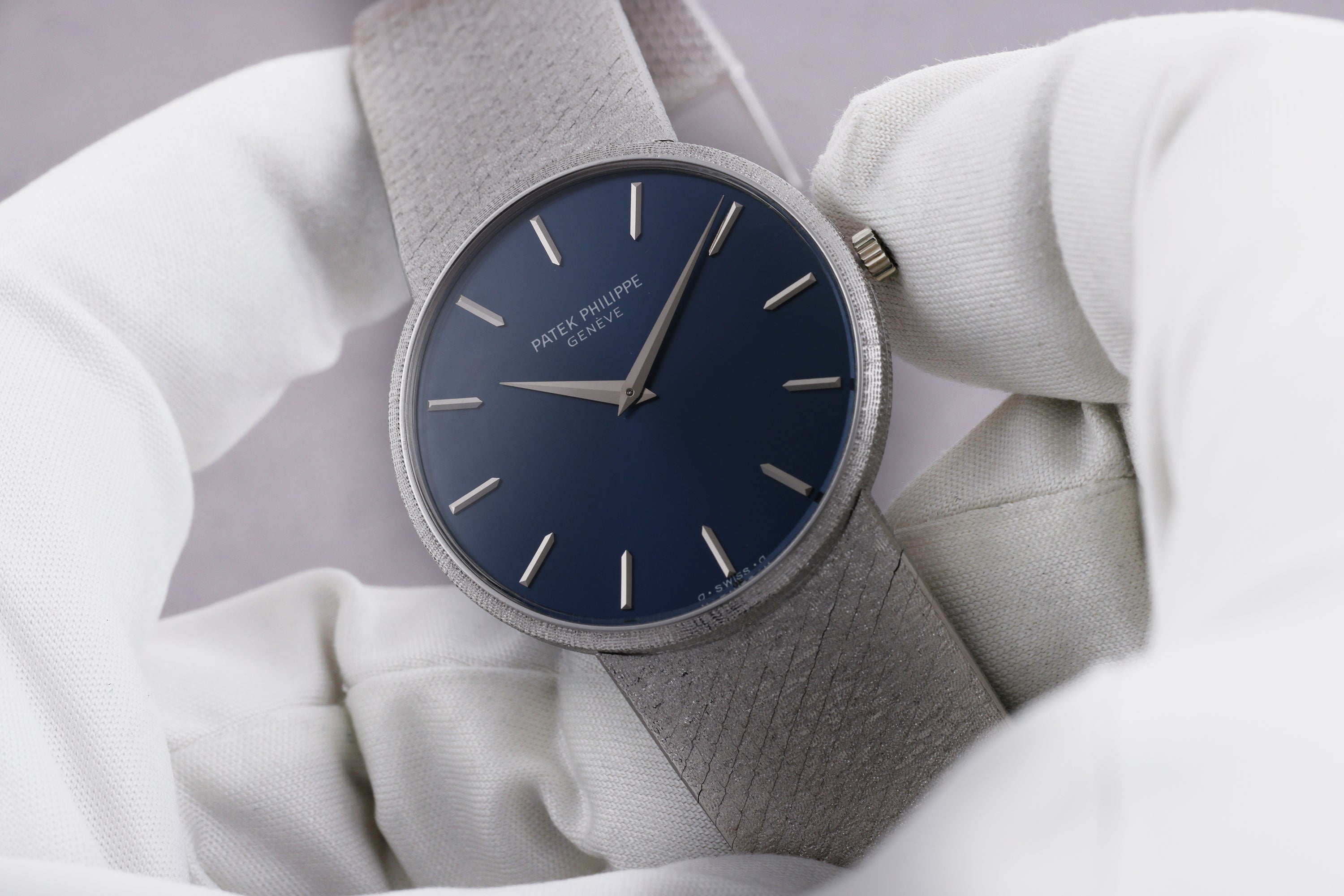 Patek Philippe Vintage Calatrava | REF. 3618/1 | 18k White Gold | 1970's | Manual Wind | 33mm