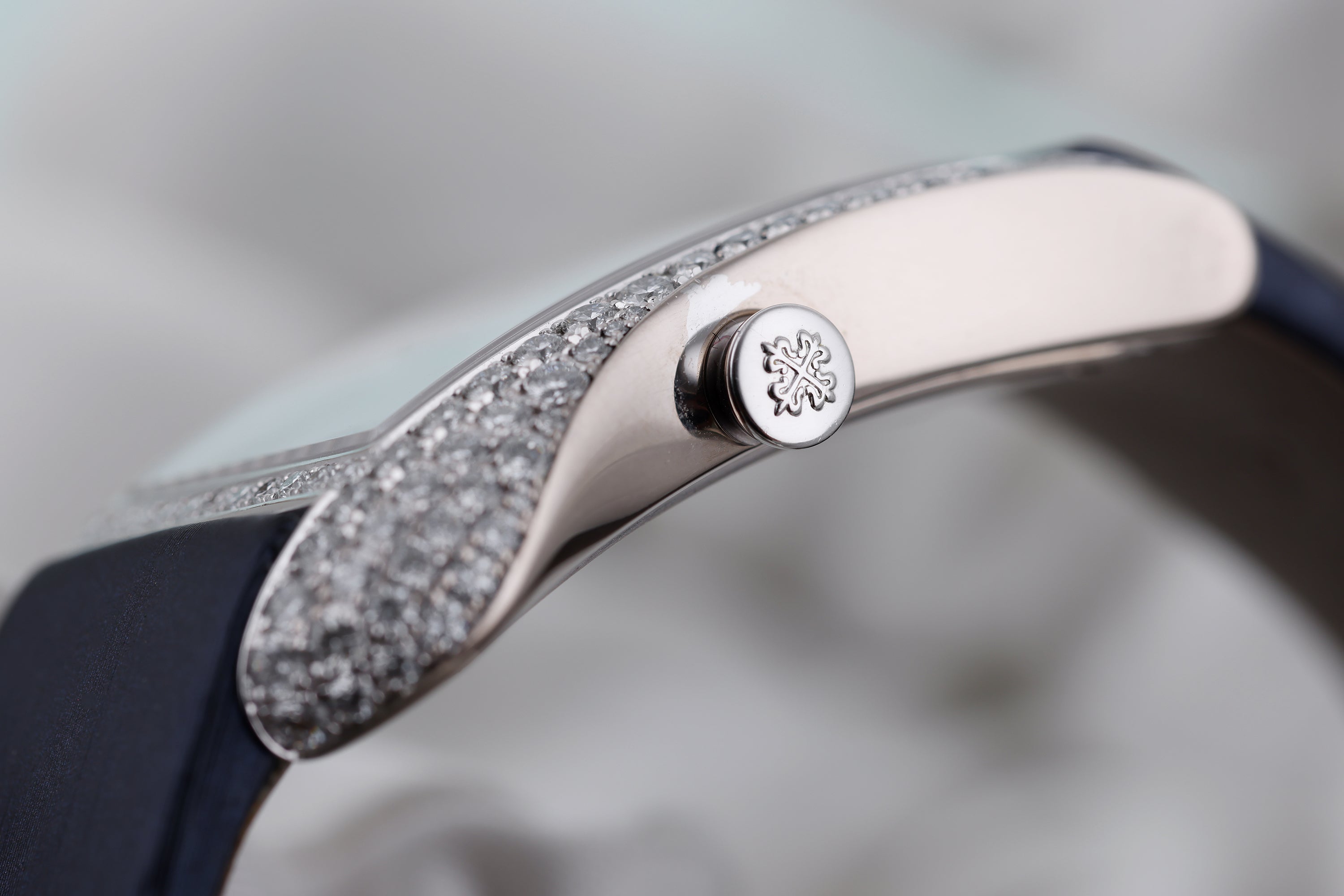 Patek Philippe Gondolo Serata | REF. 4972G-001 | Mother of Pearl Dial | Diamond Bezel | 18k White Gold
