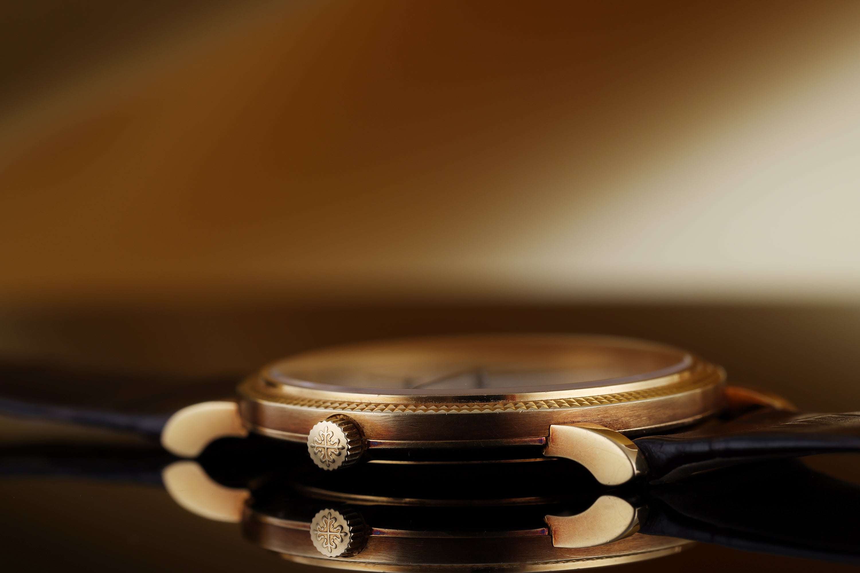 Patek Philippe Calatrava | REF. 3919J | 18k Yellow Gold | Hobnail Bezel | 33mm | 1990s