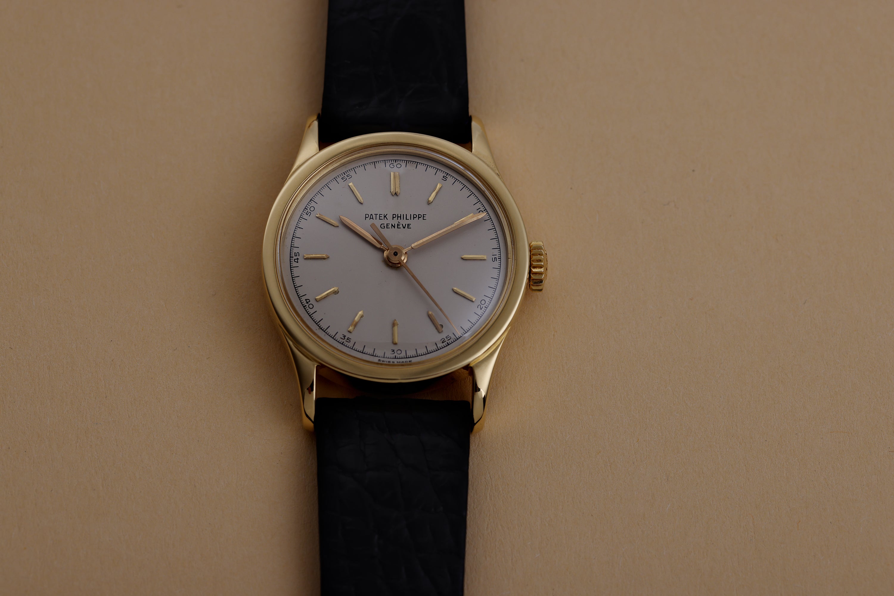 Patek Philippe Calatrava | REF. 2555 | 18k Yellow Gold | 32mm | Manual Wind | 1961