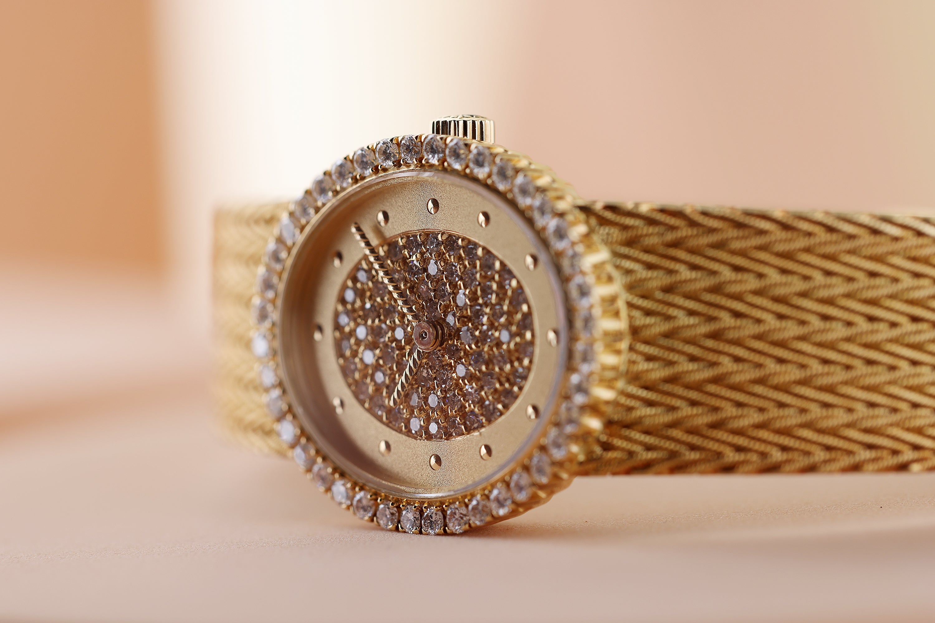 Patek Philippe 1980's Ladies Watch | REF. 4506/1 | Oval Diamond Dial & Bezel | 21mm | 18k Yellow Gold