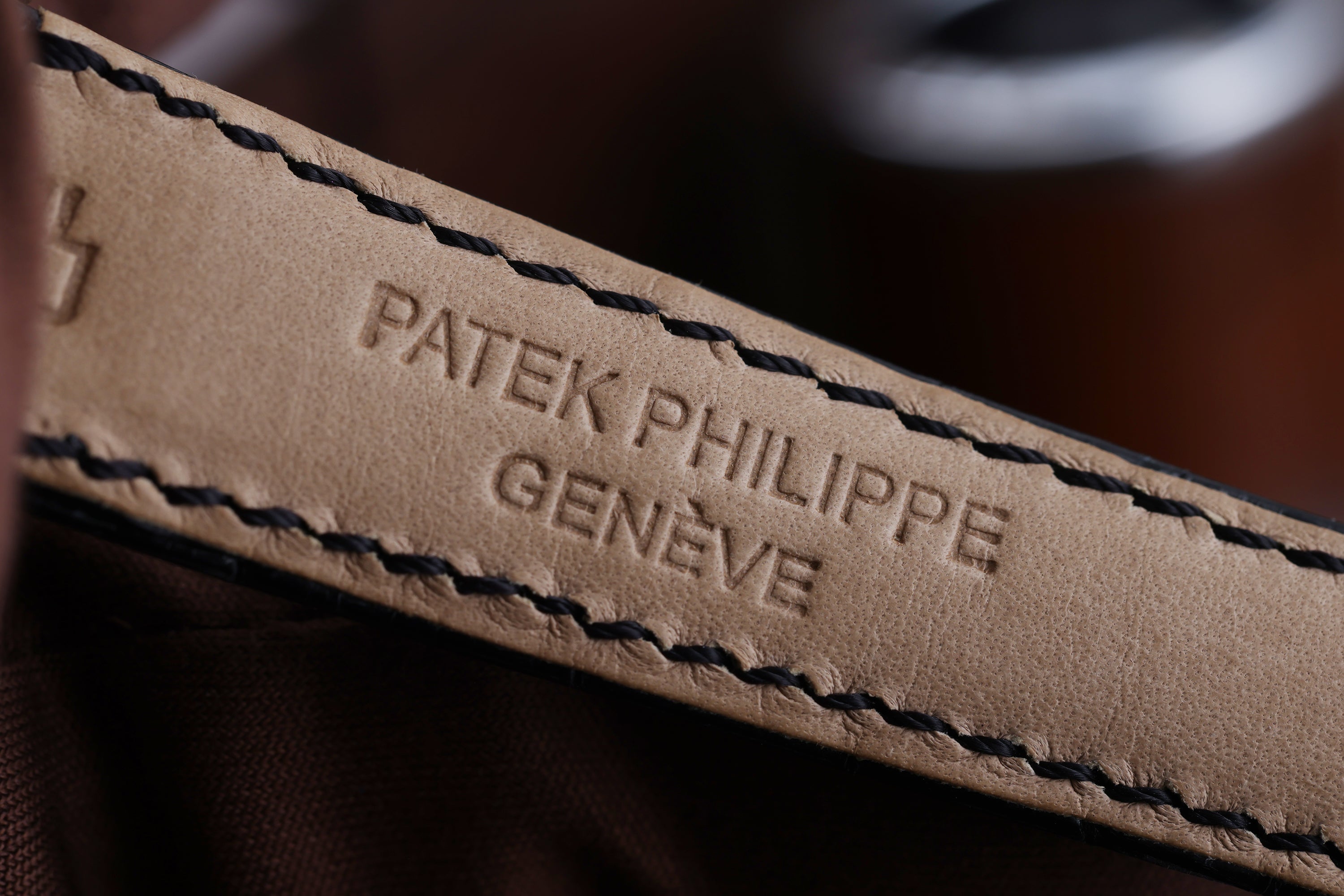 Patek Philippe Calatrava | REF. 3802/200 | Automatic | 18k Yellow Gold | 33mm