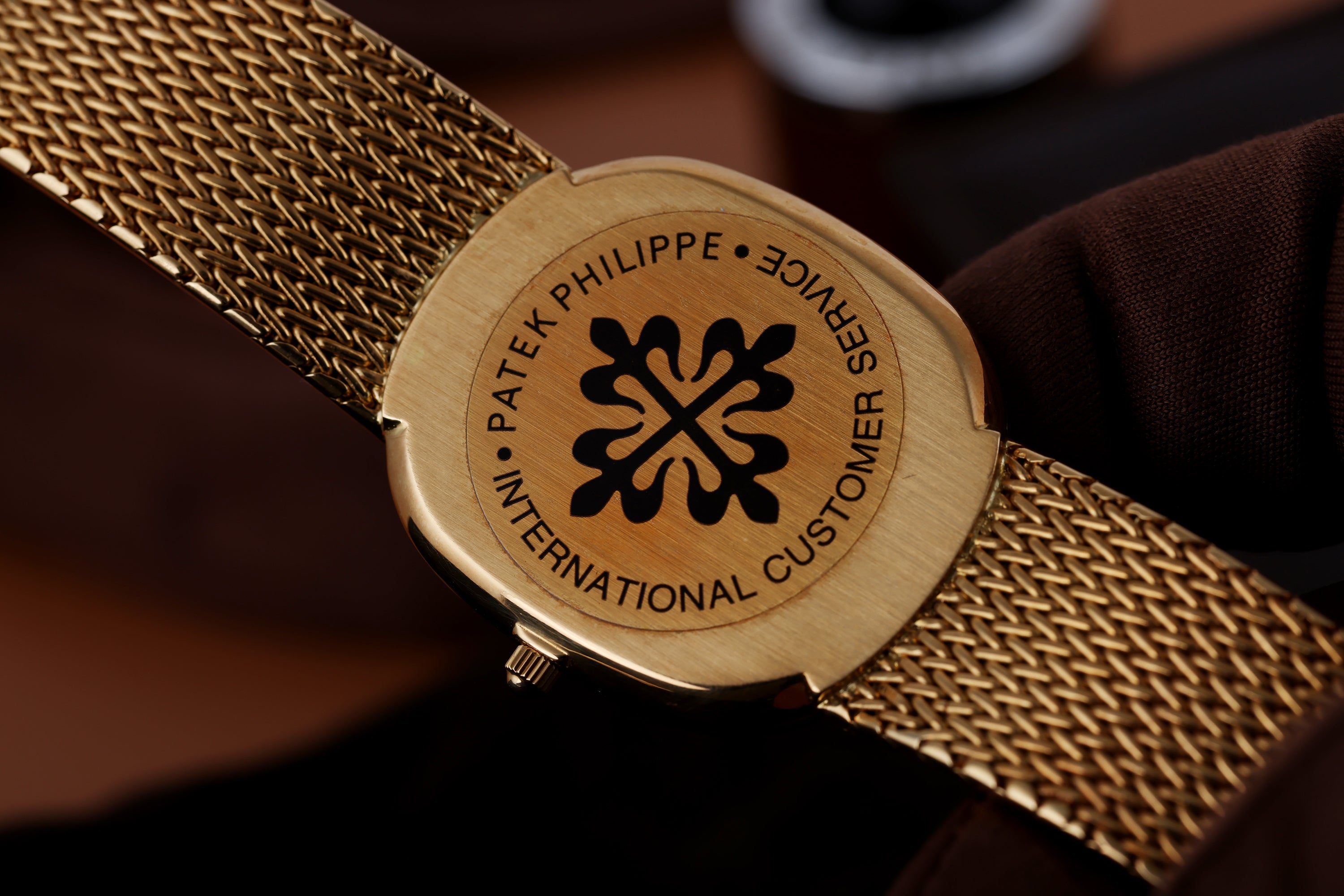 Rare Patek Philippe Ellipse 'Gübelin' Signed Dial | REF. 3738/1 | 30.5mm | 18k Yellow Gold | 1990's
