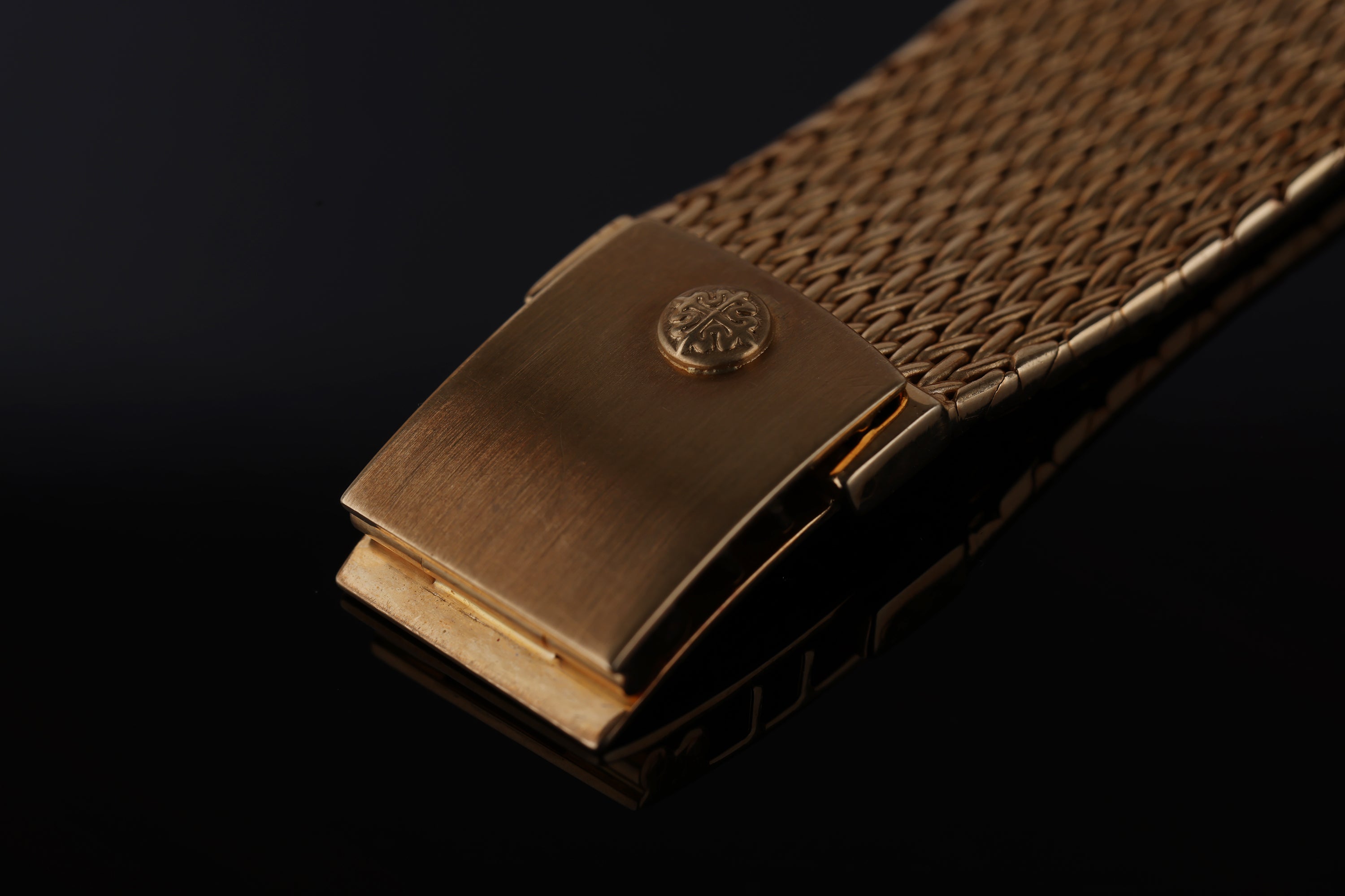 Rare Patek Philippe Ellipse 'Gübelin' Signed Dial | REF. 3738/1 | 30.5mm | 18k Yellow Gold | 1990's