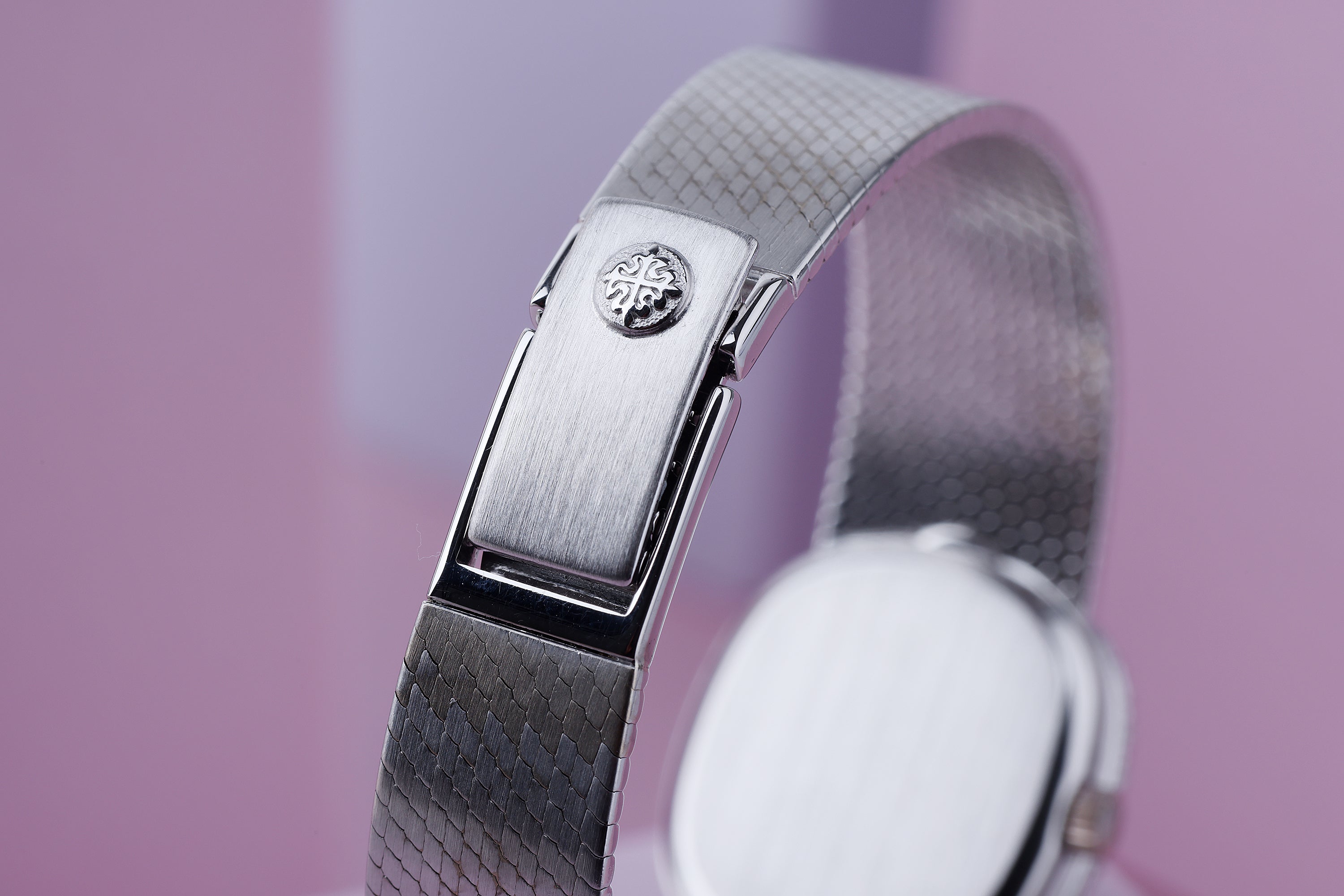 Patek Philippe Lady Ellipse | REF. 4134/4 | 18k White Gold | Diamond Bezel & Blue Dial | Manual | 1970s