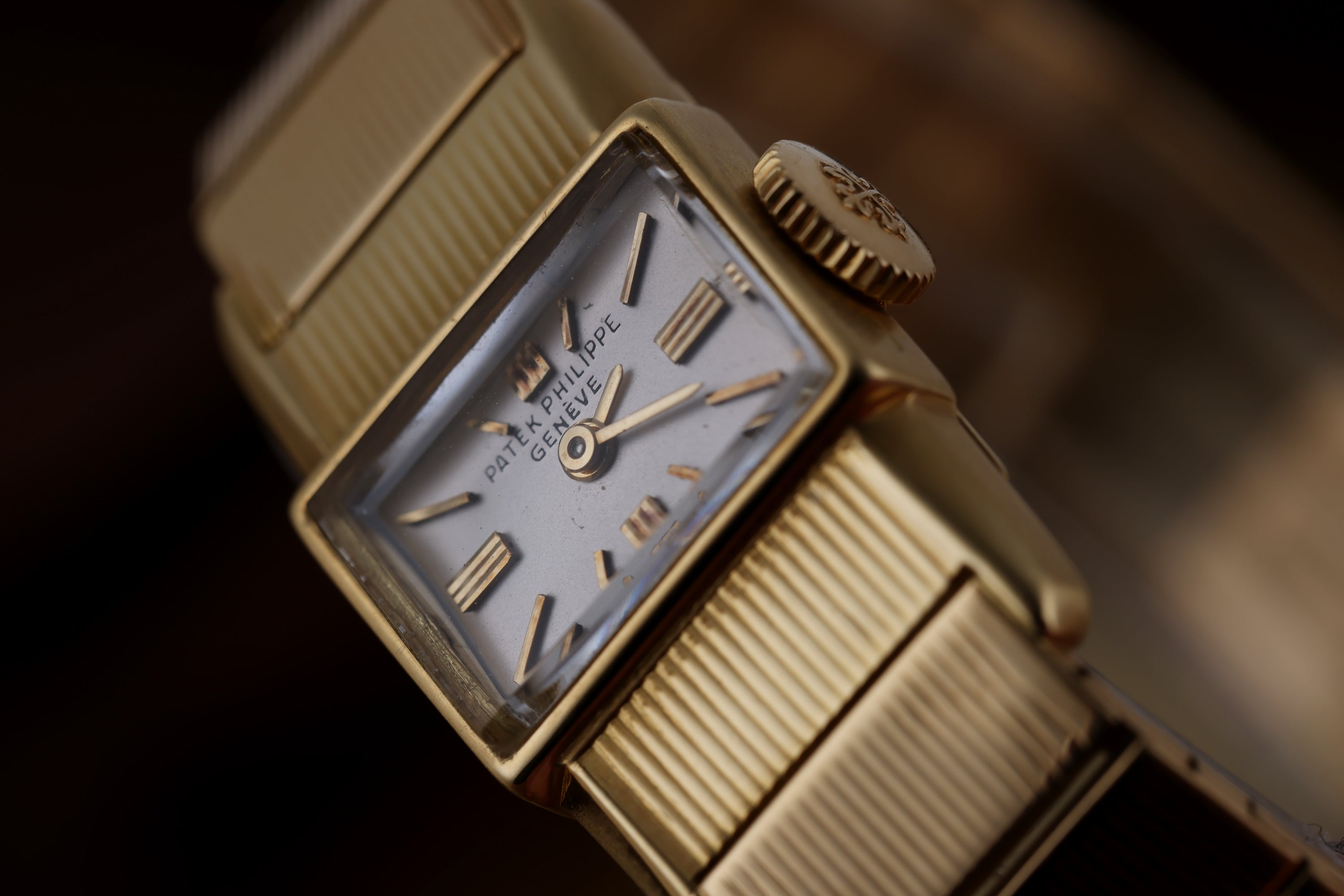 Patek philippe retro on sale