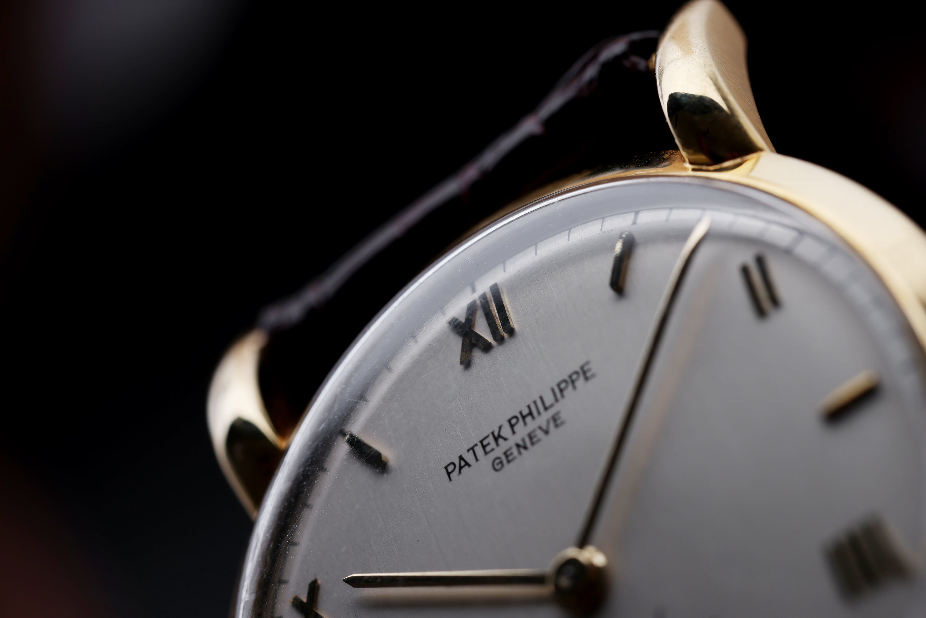 Patek Philippe Calatrava 'Giraffe' | REF. 1595 | Manual Wind | 18k Yellow Gold | 35mm | 1940-1950s