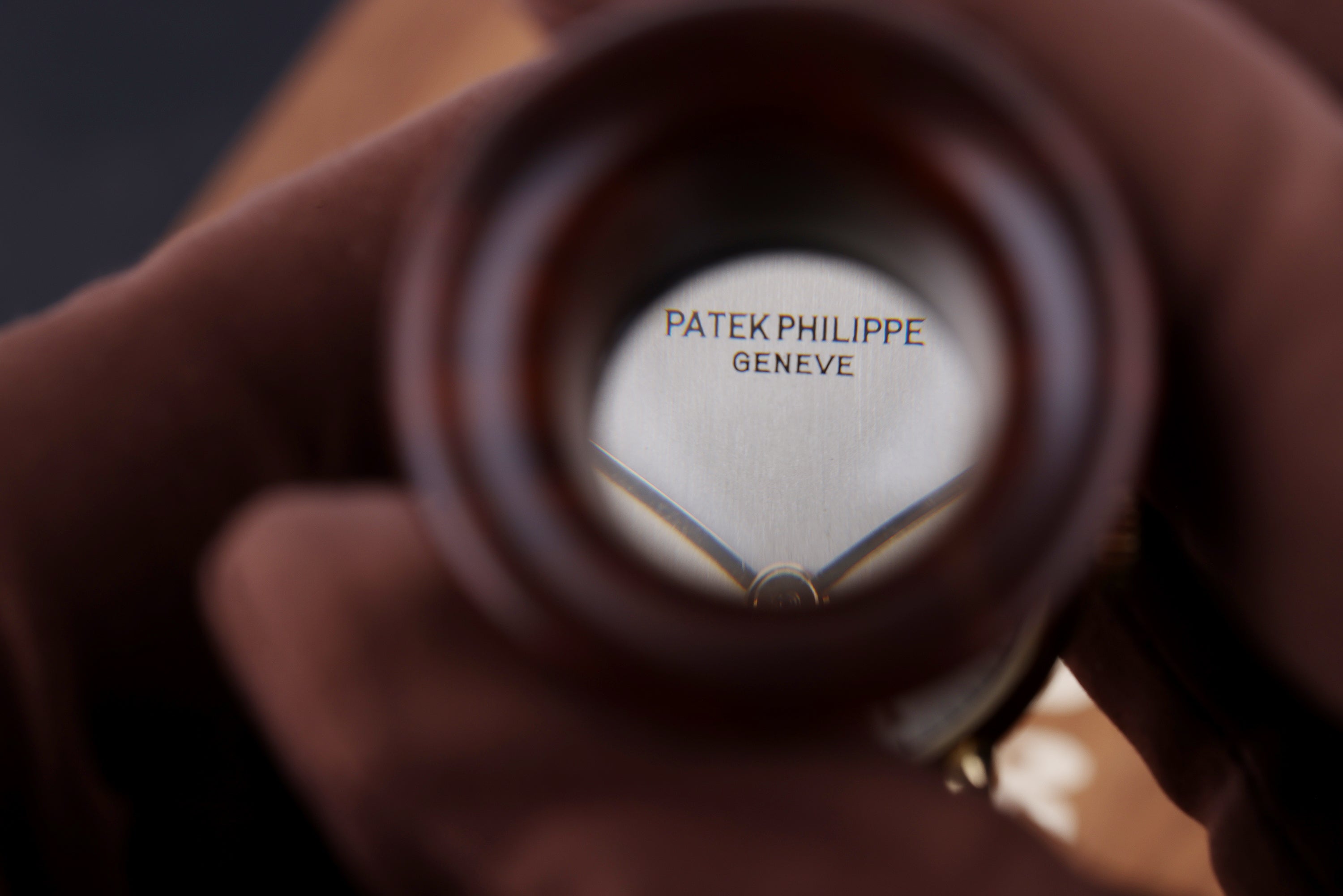 Patek Philippe Calatrava 'Giraffe' | REF. 1595 | Manual Wind | 18k Yellow Gold | 35mm | 1940-1950s