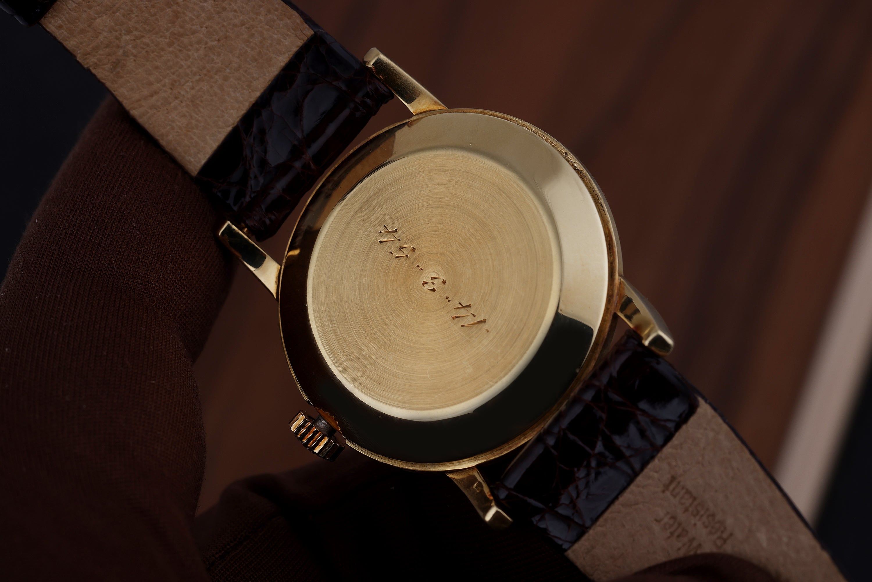 Patek Philippe Calatrava 'Giraffe' | REF. 1595 | Manual Wind | 18k Yellow Gold | 35mm | 1940-1950s