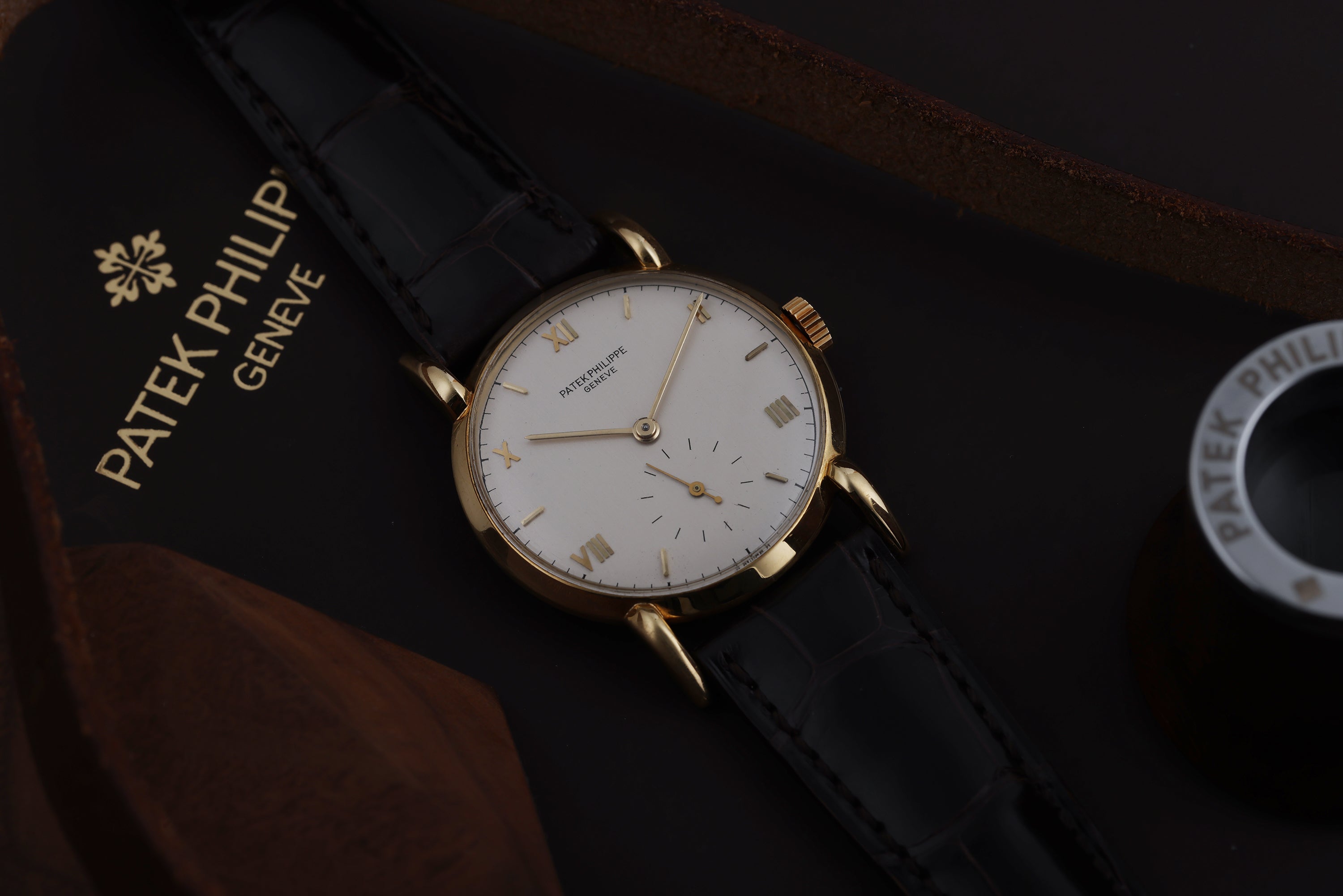 Patek Philippe Calatrava 'Giraffe' | REF. 1595 | Manual Wind | 18k Yellow Gold | 35mm | 1951