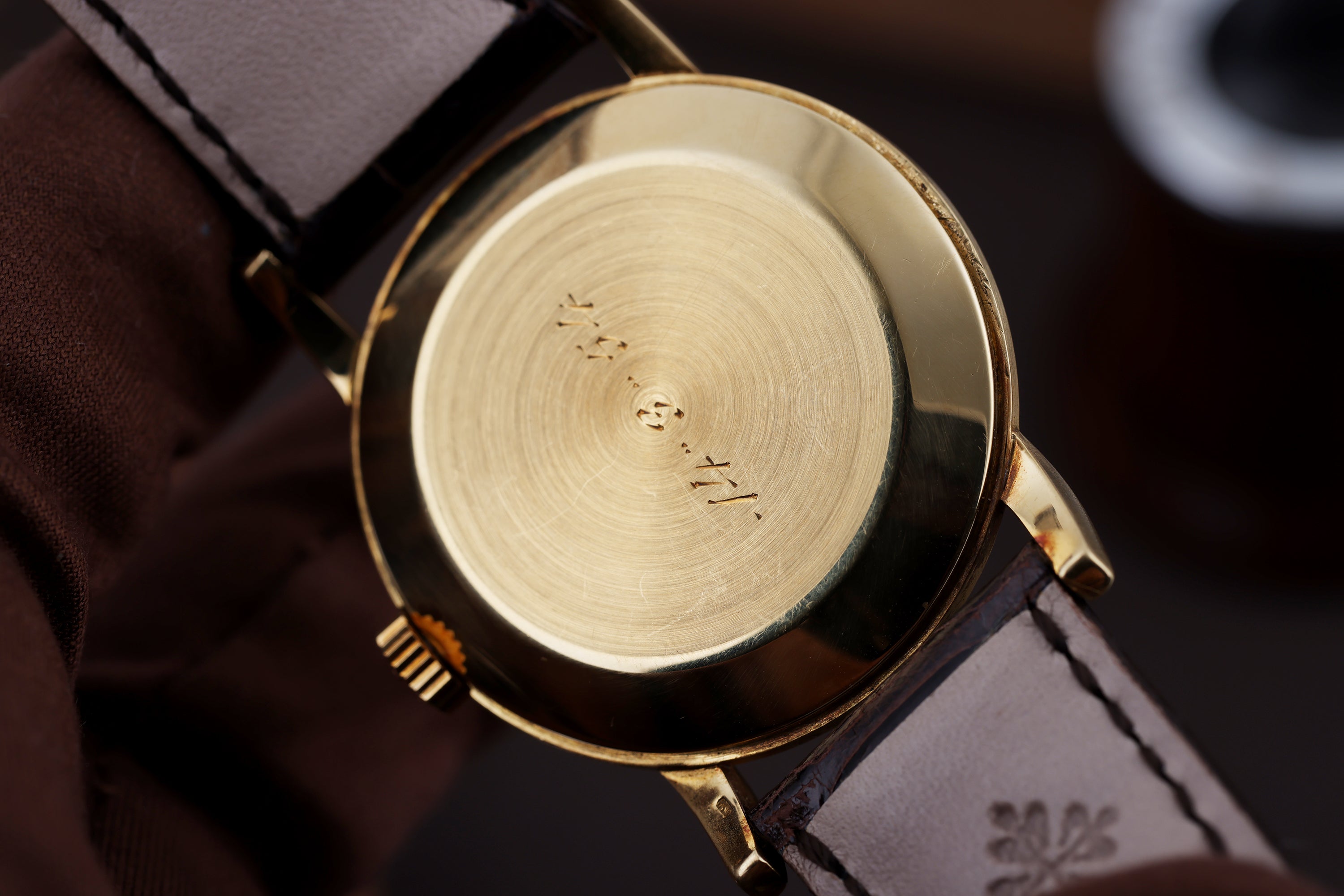 Patek Philippe Calatrava 'Giraffe' | REF. 1595 | Manual Wind | 18k Yellow Gold | 35mm | 1951