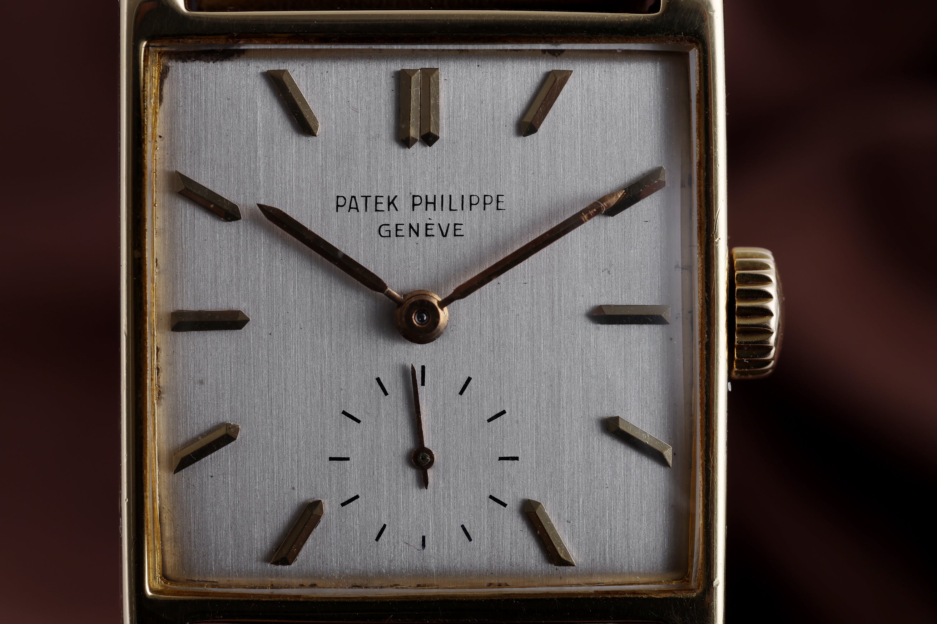 Patek Philippe 1950's Watch | REF. 2446 | 18k Yellow gold | Manual Wind | 26mm | Extract from Archives | 1950