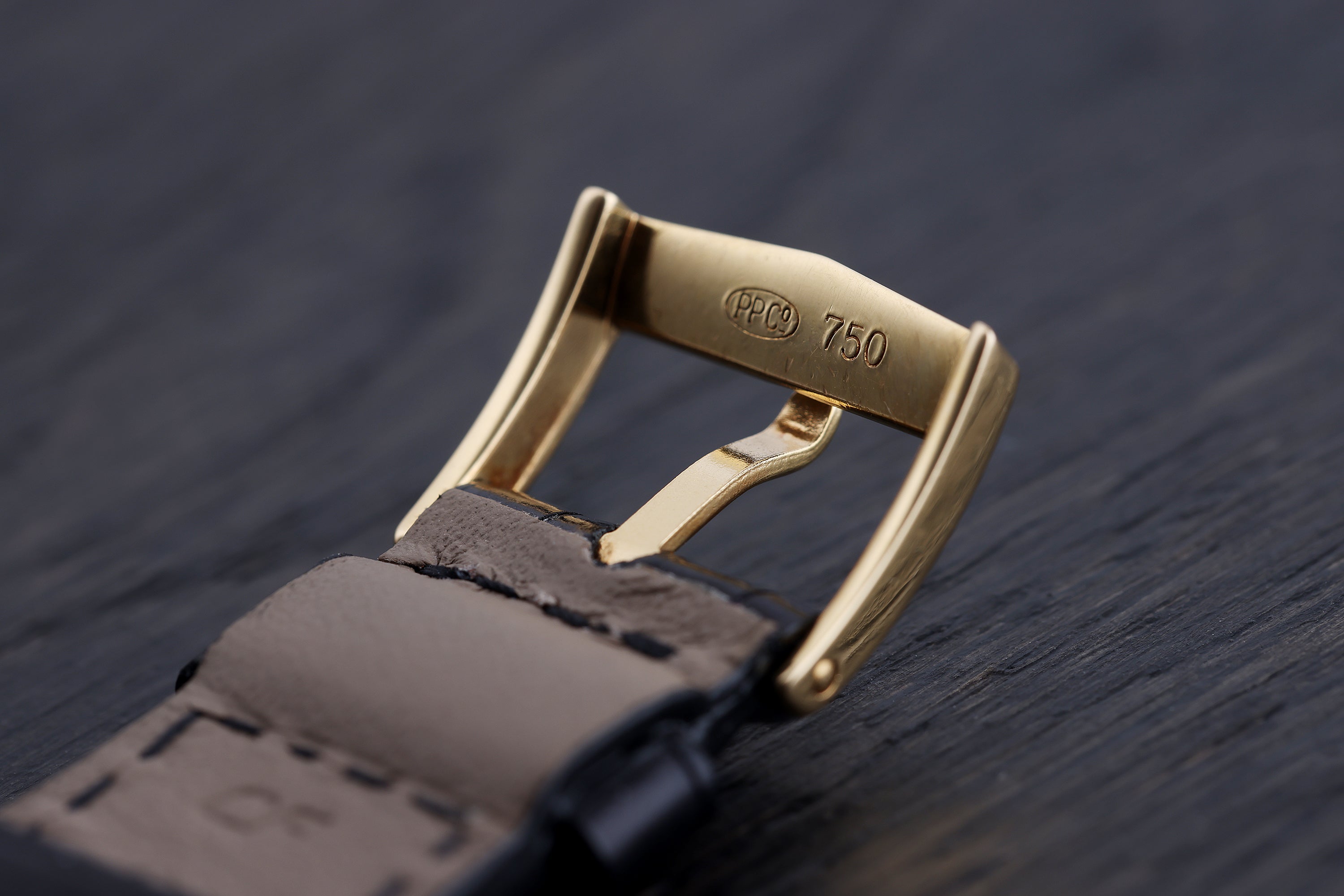 Patek Philippe 1950's Watch | REF. 2446 | 18k Yellow gold | Manual Wind | 26mm | Extract from Archives | 1950