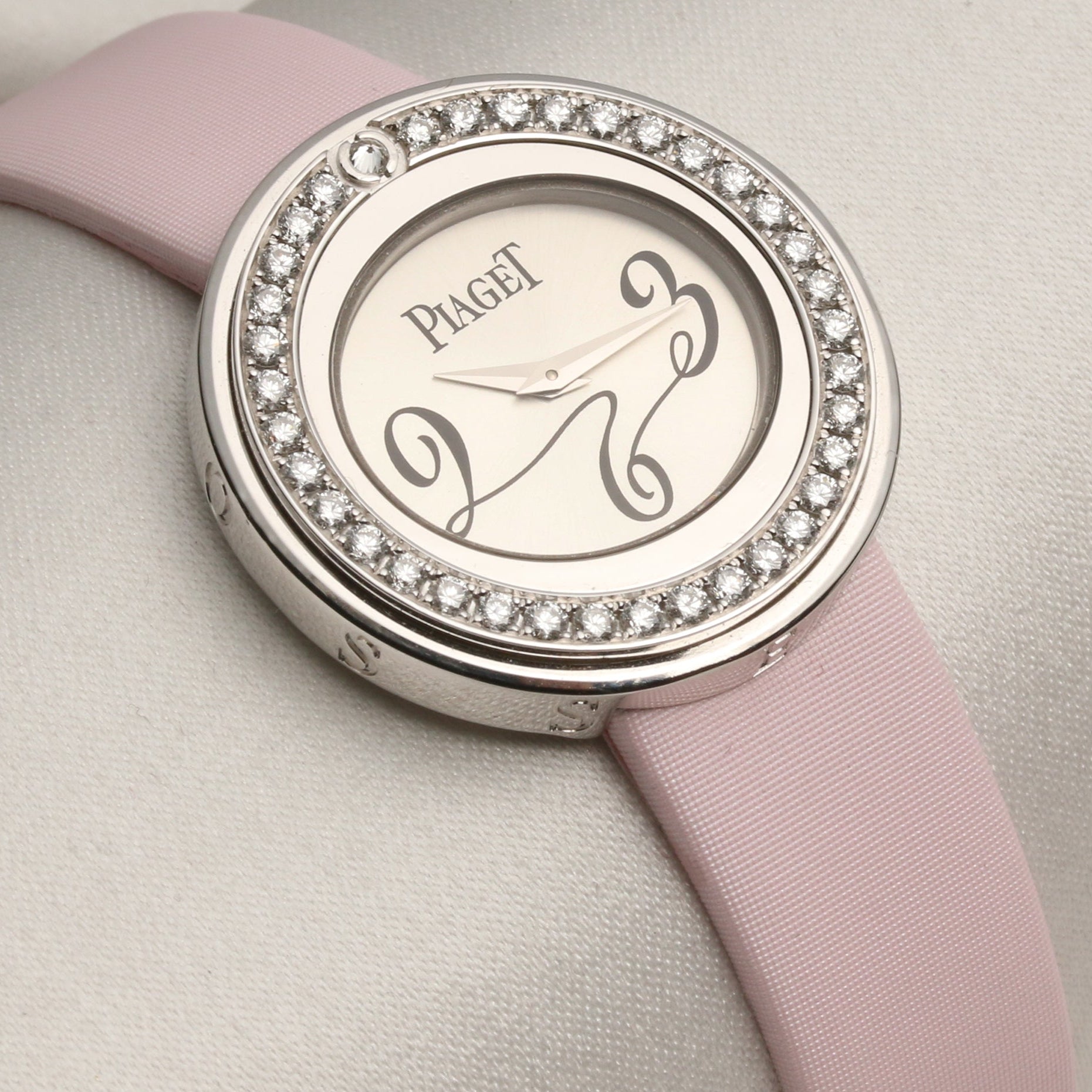 Piaget Possession Ladies Watch | REF. PI0275 | Diamond Bezel | 18k White Gold | 28.5mm | Circa 2000's