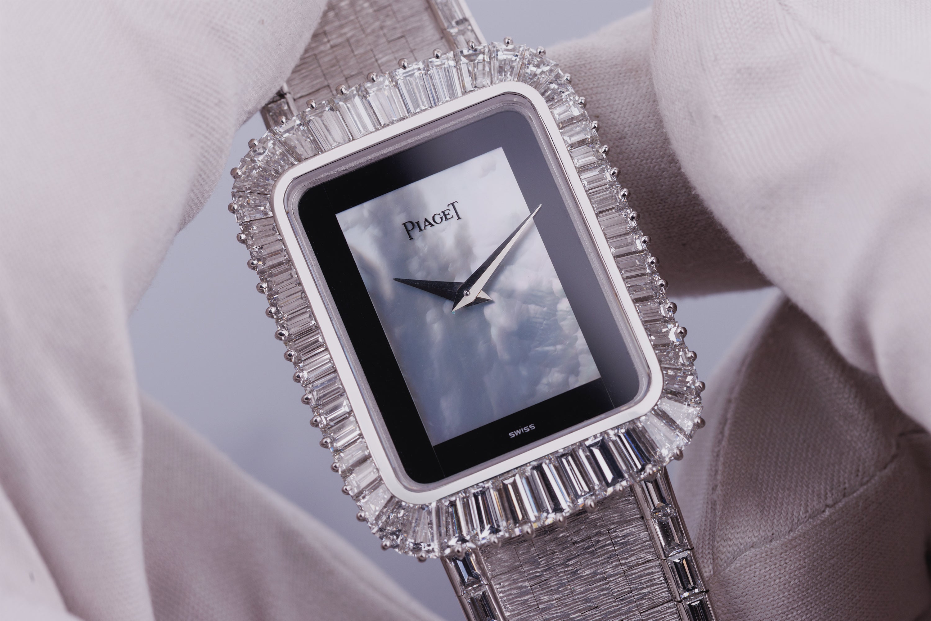 Rare 1970's Piaget | REF. 92975 H 6 | Onyx & Mother of Pearl Dial | Baguette Diamond Bezel & Bracelet Lining | 18k White Gold | 27.5mm