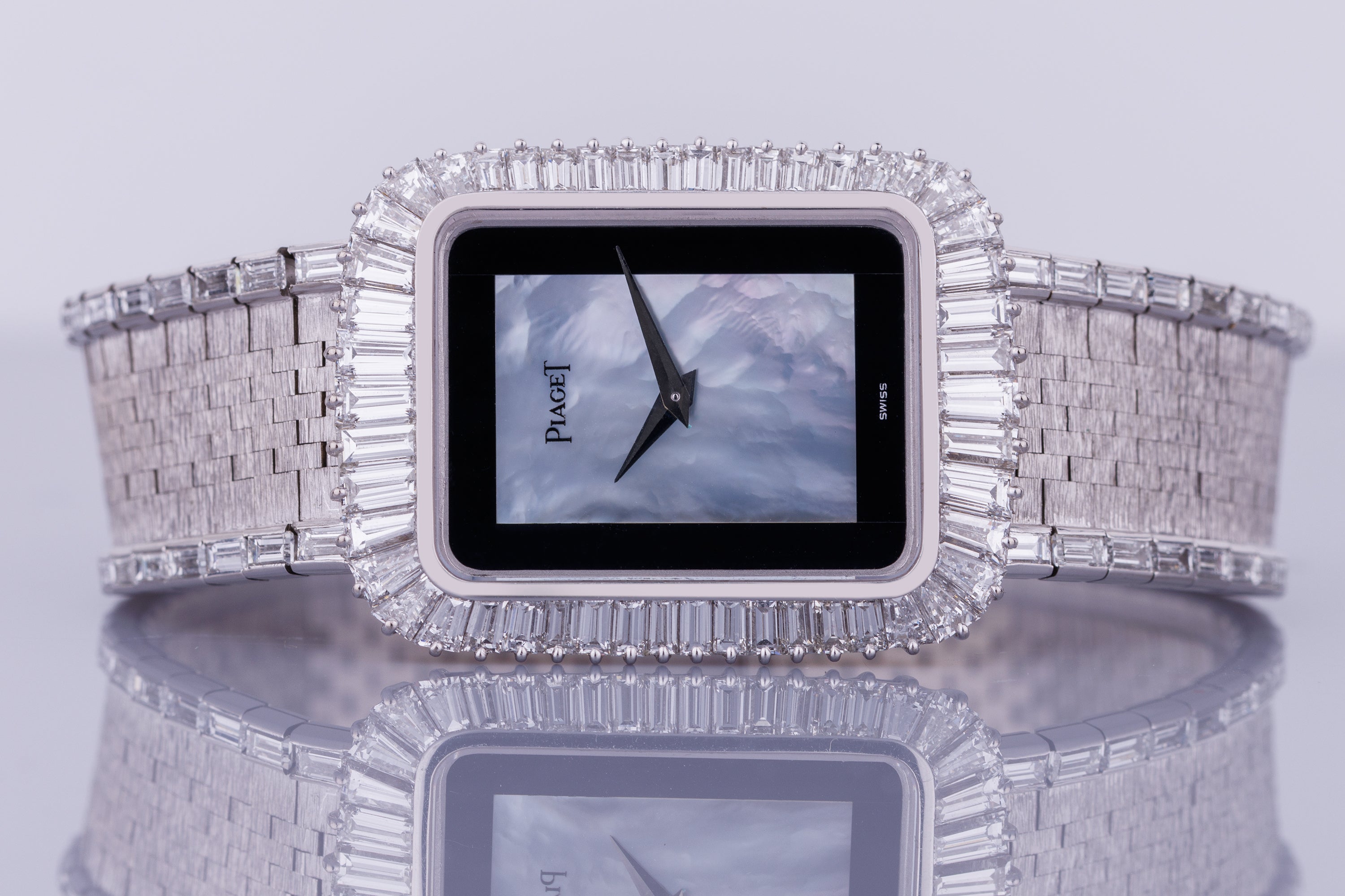 Rare 1970's Piaget | REF. 92975 H 6 | Onyx & Mother of Pearl Dial | Baguette Diamond Bezel & Bracelet Lining | 18k White Gold | 27.5mm