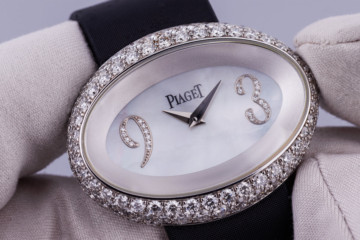 Piaget Limelight Oval-Shaped XL | REF. P10213 | Mother of Pearl & Diamonds | 18k White Gold | 40mm | Box & Papers | 2010