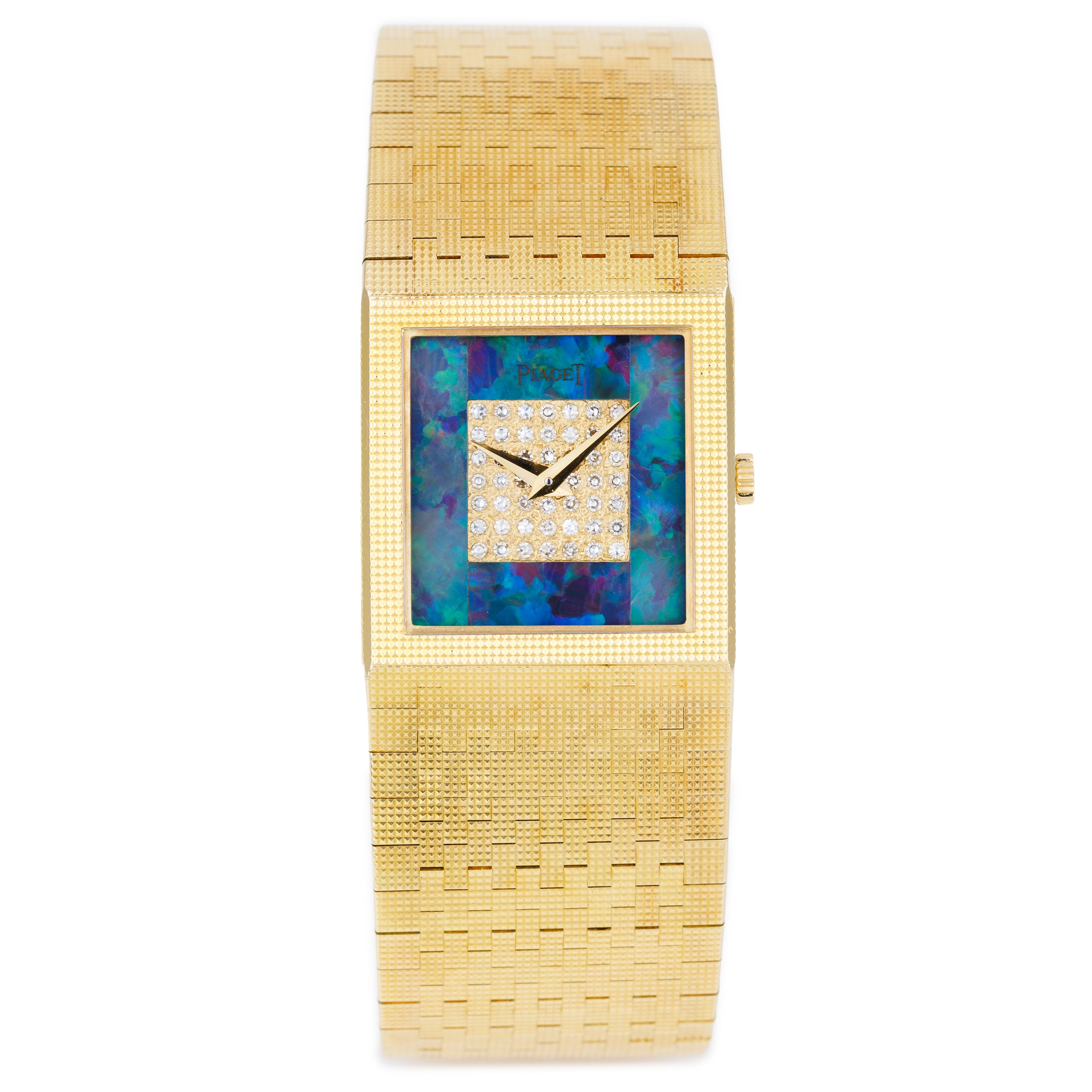 Piaget 1980s Wristwatch | REF. 9131 C 4 | Opal Diamond Dial | 18k Yellow Gold | 23mm | Manual Wind
