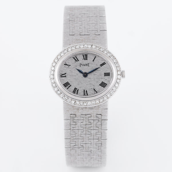 Piaget Vintage Ladies Wristwatch | REF. 9330 A 6 | Silver Dial | Diamond Bezel | Manual Wind | 27mm | 18k White Gold | 1990's