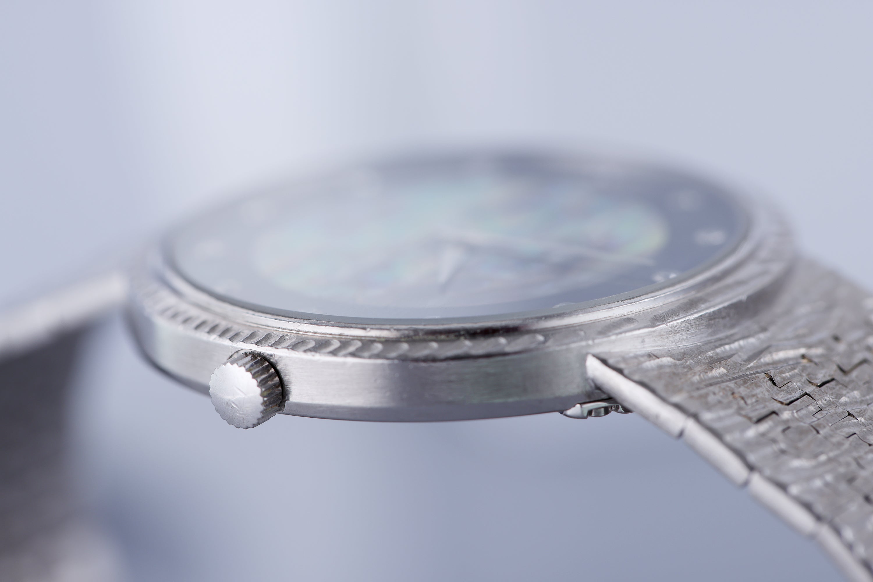 Piaget 1970's wristwatch | REF. 12343 A 19 | Onyx & White Mother of Pearl Diamond Dial | 34mm | 18k White Gold | Automatic | Box