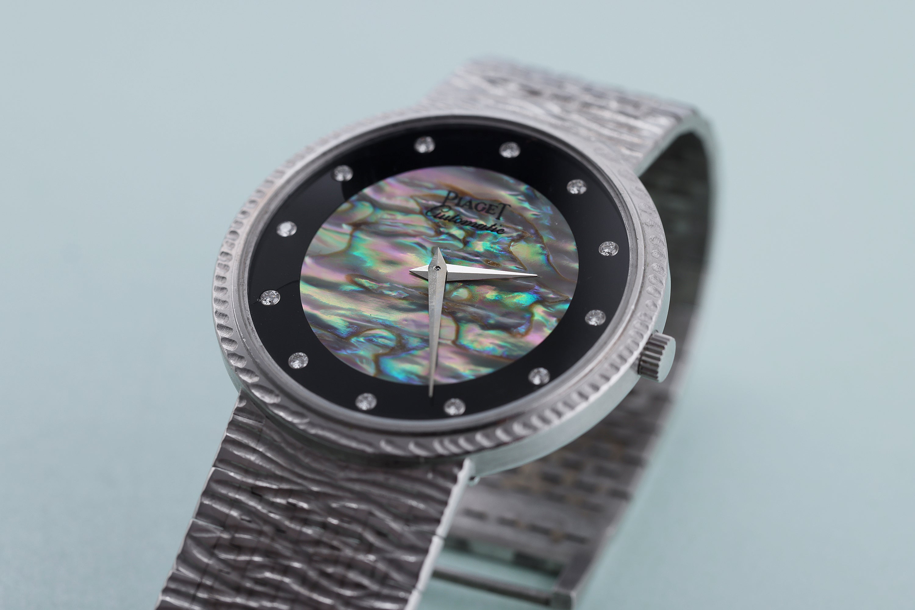 Piaget 1970's wristwatch | REF. 12343 A 19 | Onyx & White Mother of Pearl Diamond Dial | 34mm | 18k White Gold | Automatic | Box