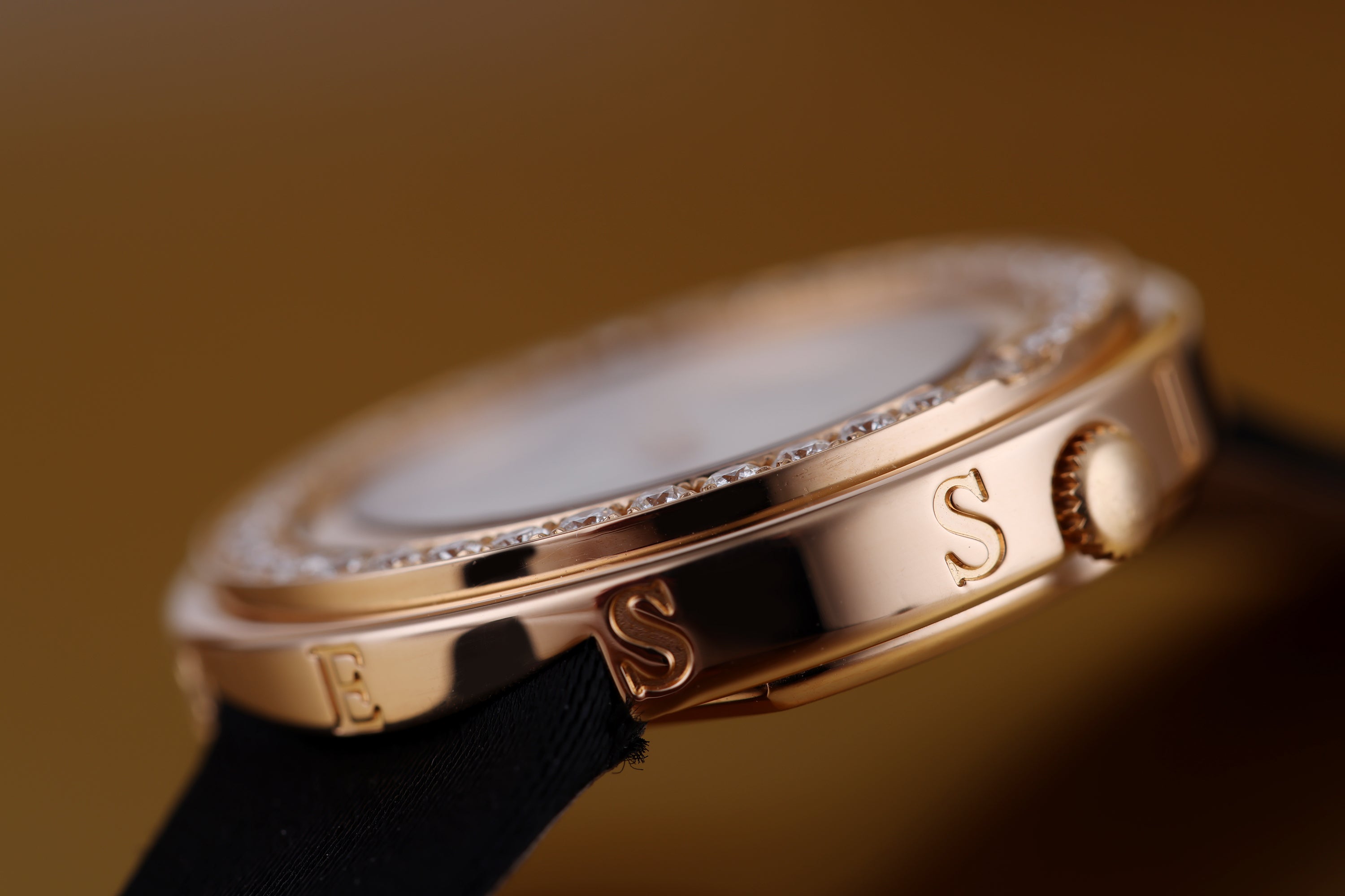 Piaget Possession | REF. PI0402 | 18k Rose Gold | Diamond Bezel | 28.5mm